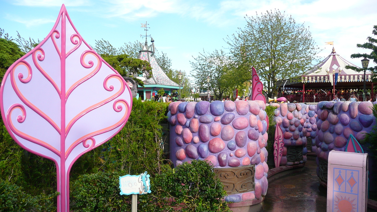 照片 法国(France) 巴黎迪士尼乐园(Disneyland Paris) 爱丽丝迷宫(Alice Labyrinth) 2007-07 11