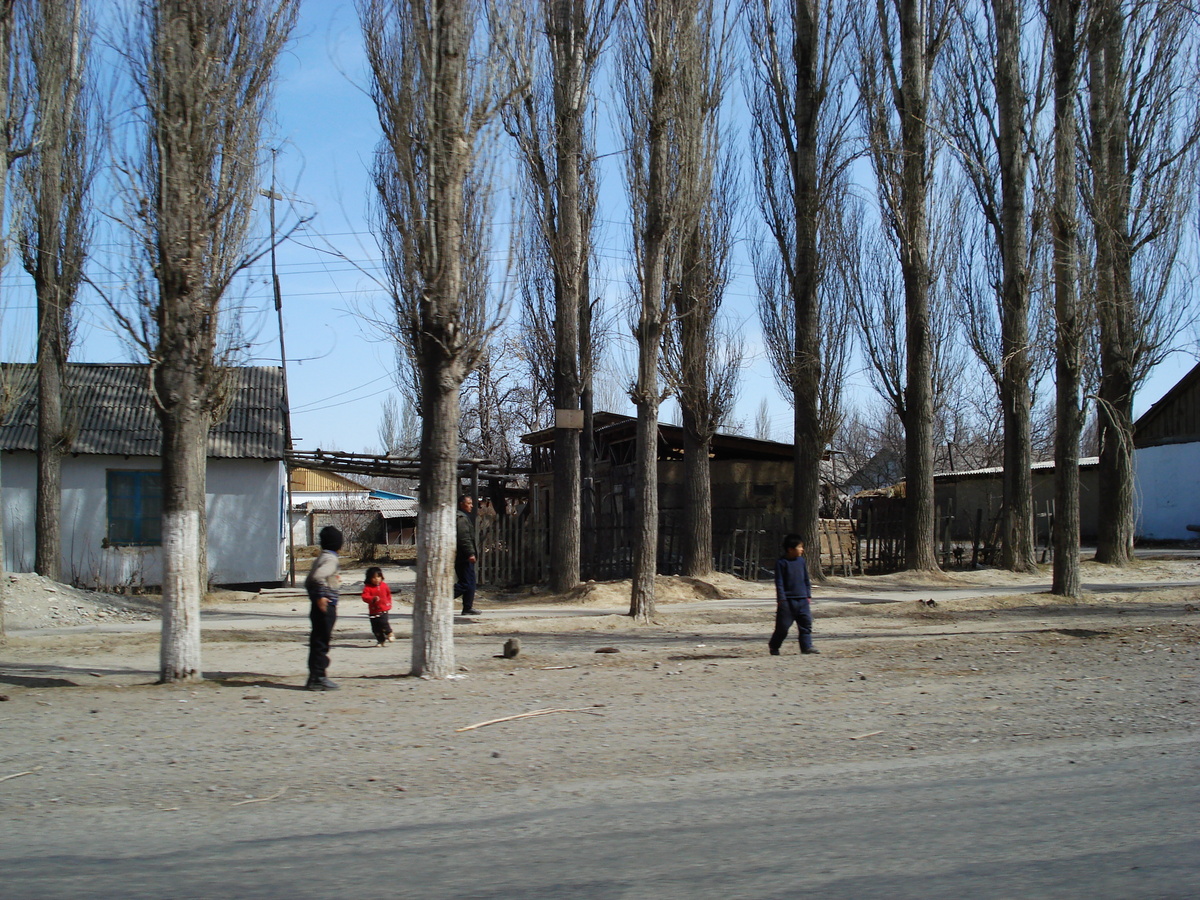照片 哈萨克斯坦(Kazakhstan) 阿拉木图至恰伦峡谷公路(Almaty to Charyn Canyon road) 2007-03 60