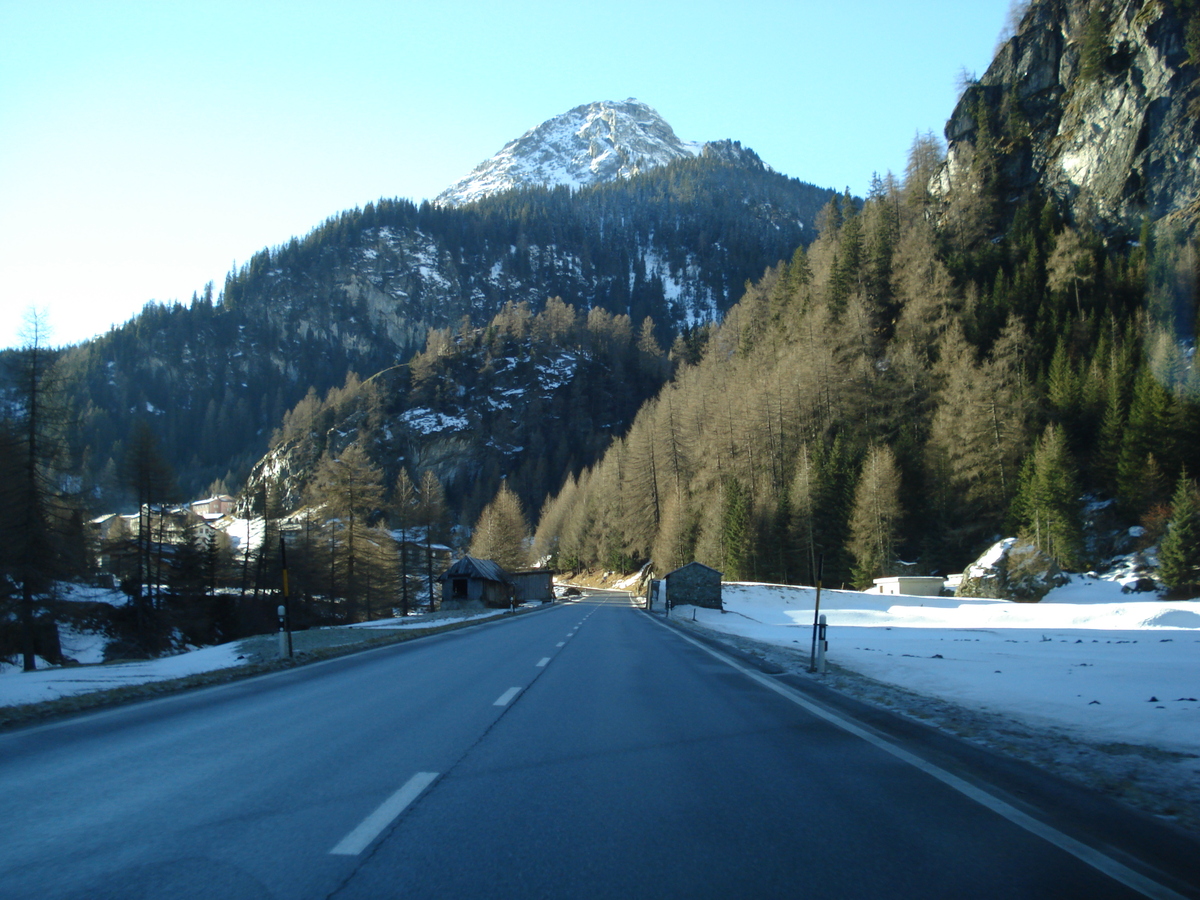 照片 瑞士(Switzerland) 库尔至圣莫里茨公路(Chur to St Moritz Road) 2007-01 11