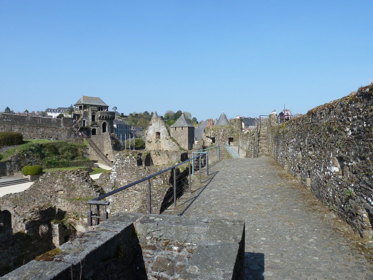 照片 法国(France) 富热尔(Fougeres) 2010-04 118