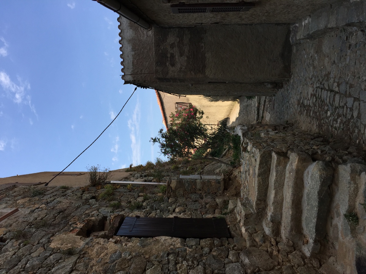照片 法国(France) 科西嘉岛(Corsica) 圣安东尼诺(Sant'Antonino) 2015-05 15
