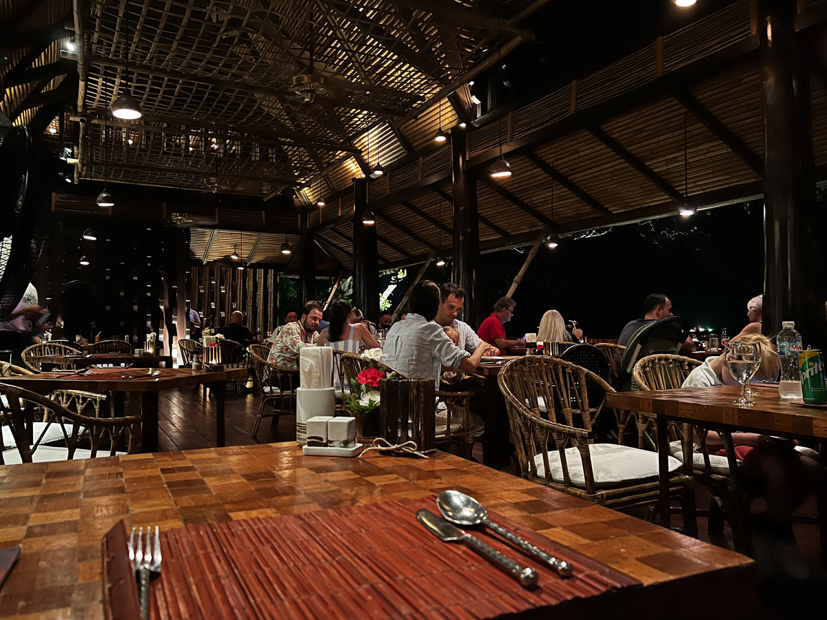 照片 泰国(Thailand) 普吉岛(Phuket) 卡伦海滩(Karon Beach) 岩石上餐厅(On the rock Restaurant) 2021-12 0