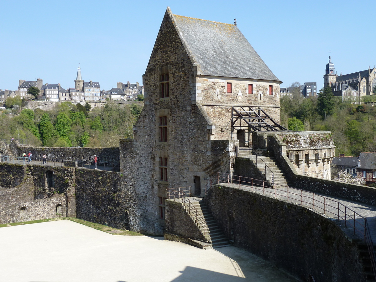 照片 法国(France) 富热尔(Fougeres) 2010-04 116