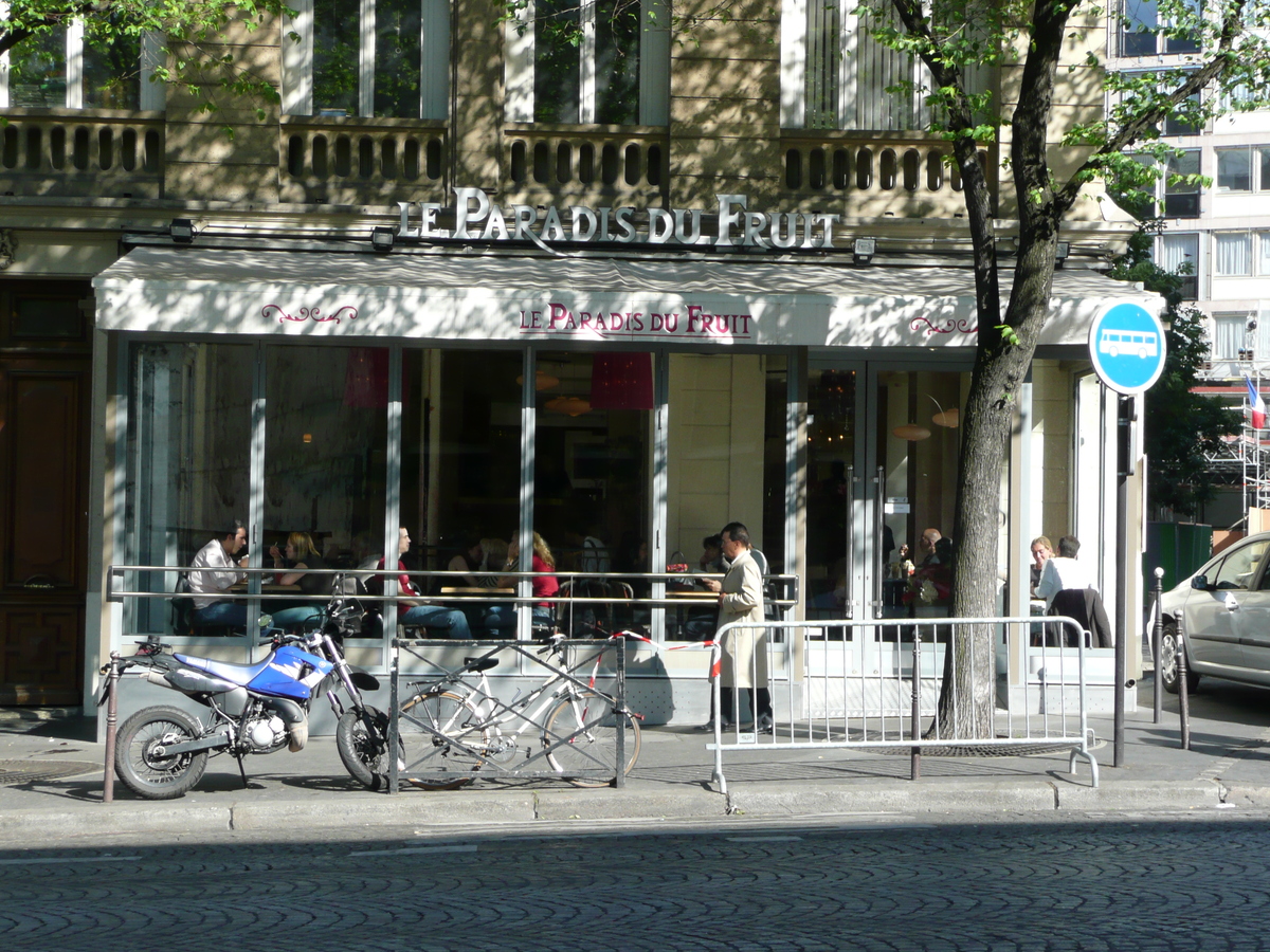 照片 法国(France) 巴黎(Paris) 第十七区(17th Arrondissement) 瓦格拉姆大街(Avenue de Wagram) 2007-05 62