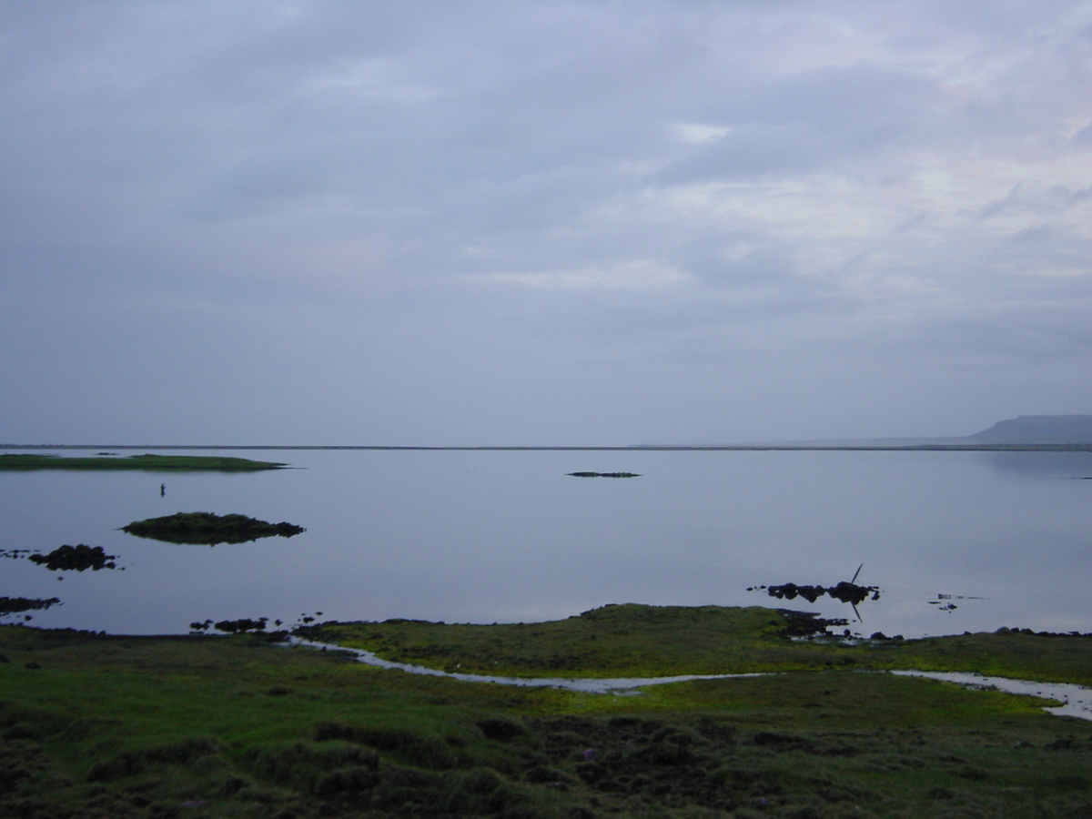 照片 冰岛(Iceland) 42号公路：塞尔沃古尔附近(Road 42 near Selvogur) 2003-06 10