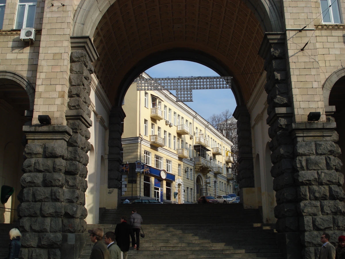 照片 乌克兰(Ukraine) 基辅(Kiev) 赫雷夏蒂克大街(Kreschatyk Street) 2007-03 17