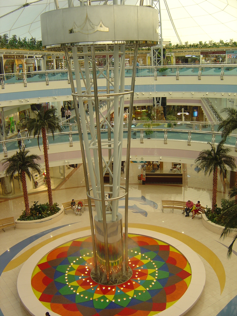 照片 阿联酋(United Arab Emirates) 阿布扎比(Abu Dhabi) 码头购物中心(Marina Mall) 2005-09 18