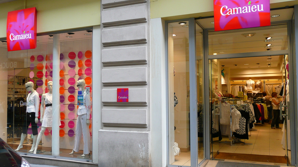 照片 法国(France) 巴黎(Paris) 第十七区(17th Arrondissement) 莱维街(Rue Levis) 2007-05 12