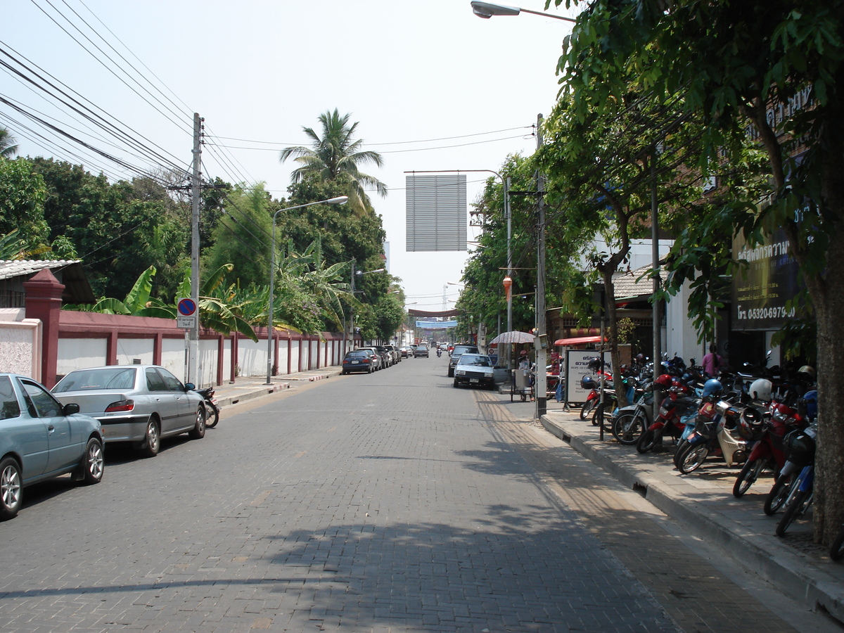 照片 泰国(Thailand) 清迈(Chiang Mai) 护城河内(Inside Canal) 拉查丹嫩路（步行街）(Rad Cha Dom Nurn (Walking Street)) 2006-04 1
