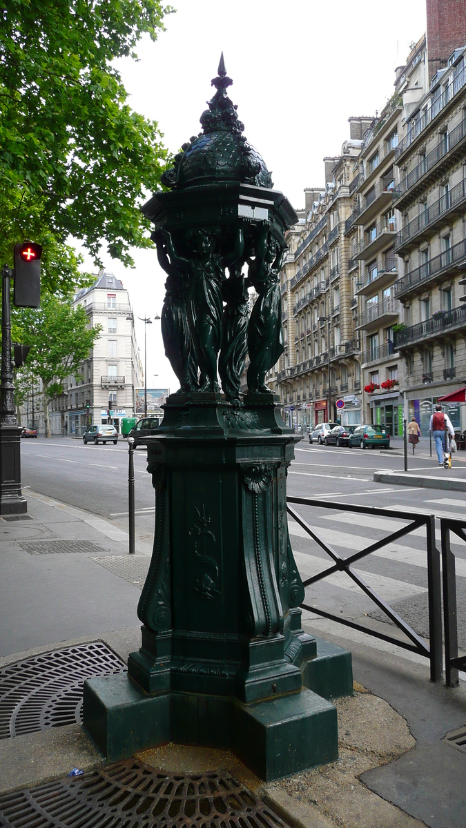 照片 法国(France) 巴黎(Paris) 第十七区(17th Arrondissement) 佩雷尔广场(Place Pereire) 2007-05 27