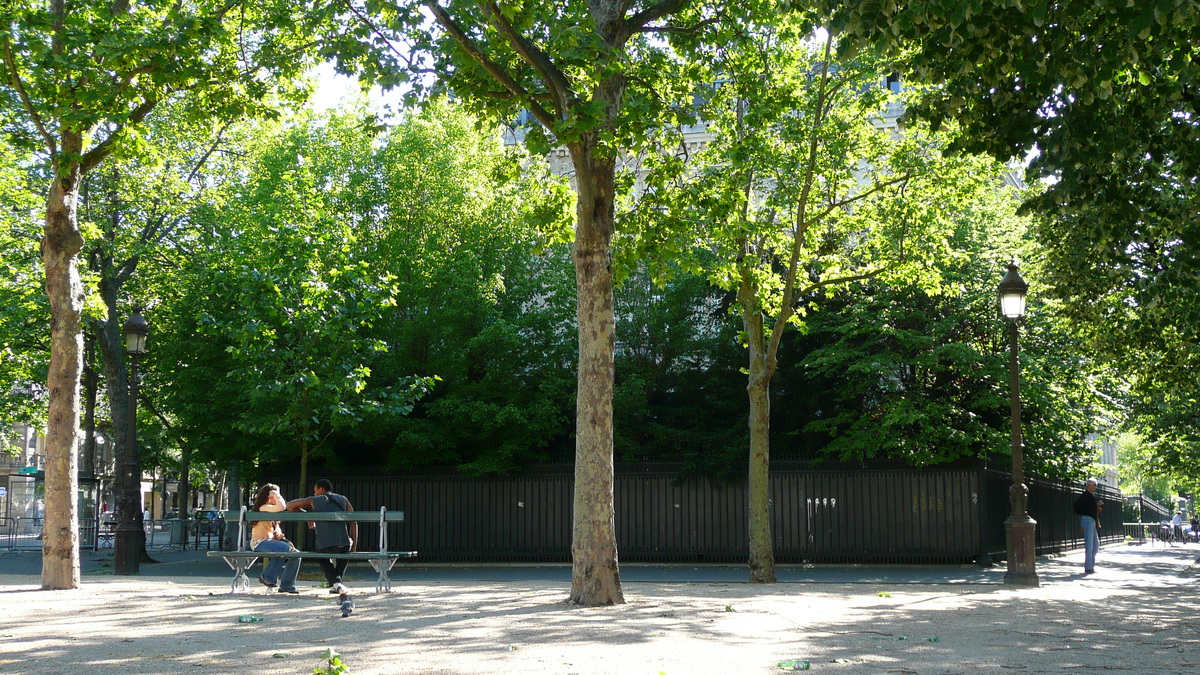 照片 法国(France) 巴黎(Paris) 星形广场和凯旋门(Etoile and Arc de Triomphe) 2007-05 167