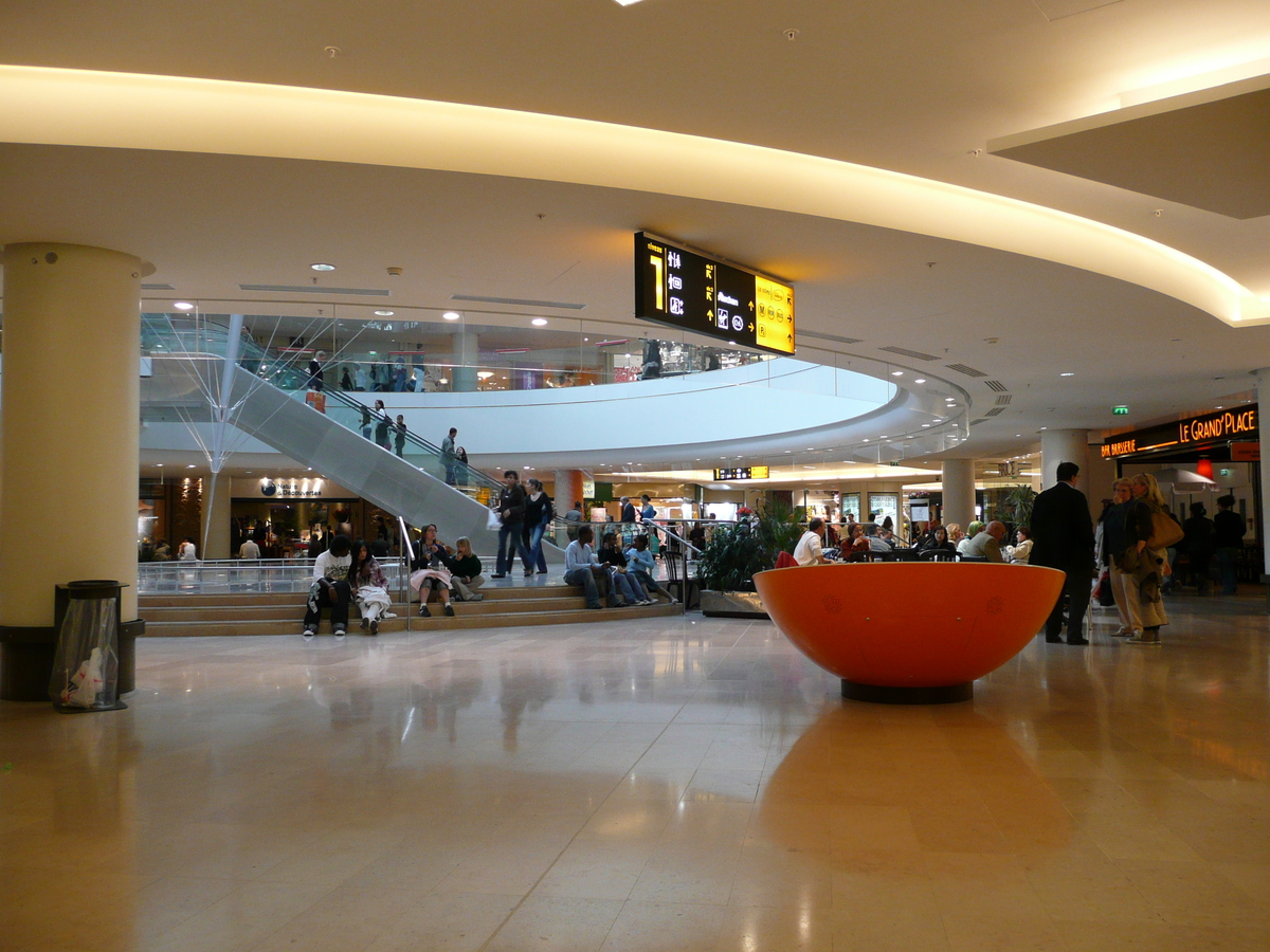 照片 法国(France) 巴黎(Paris) 拉德芳斯(La Defense) 四季购物中心(Les Quatre Temps) 2007-05 14