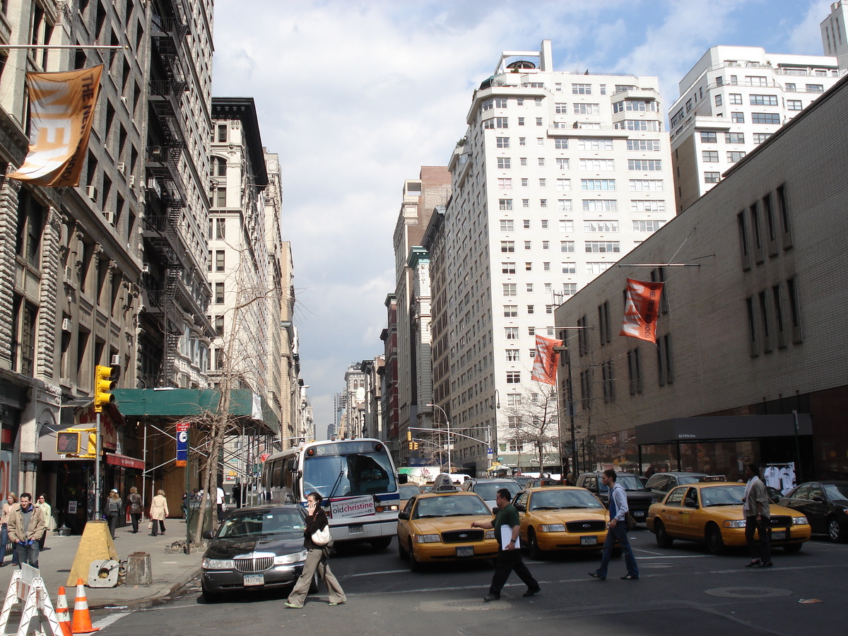 照片 美国(United States) 纽约(New York) 沿第五大道而下(down the 5th Avenue) 2006-03 54
