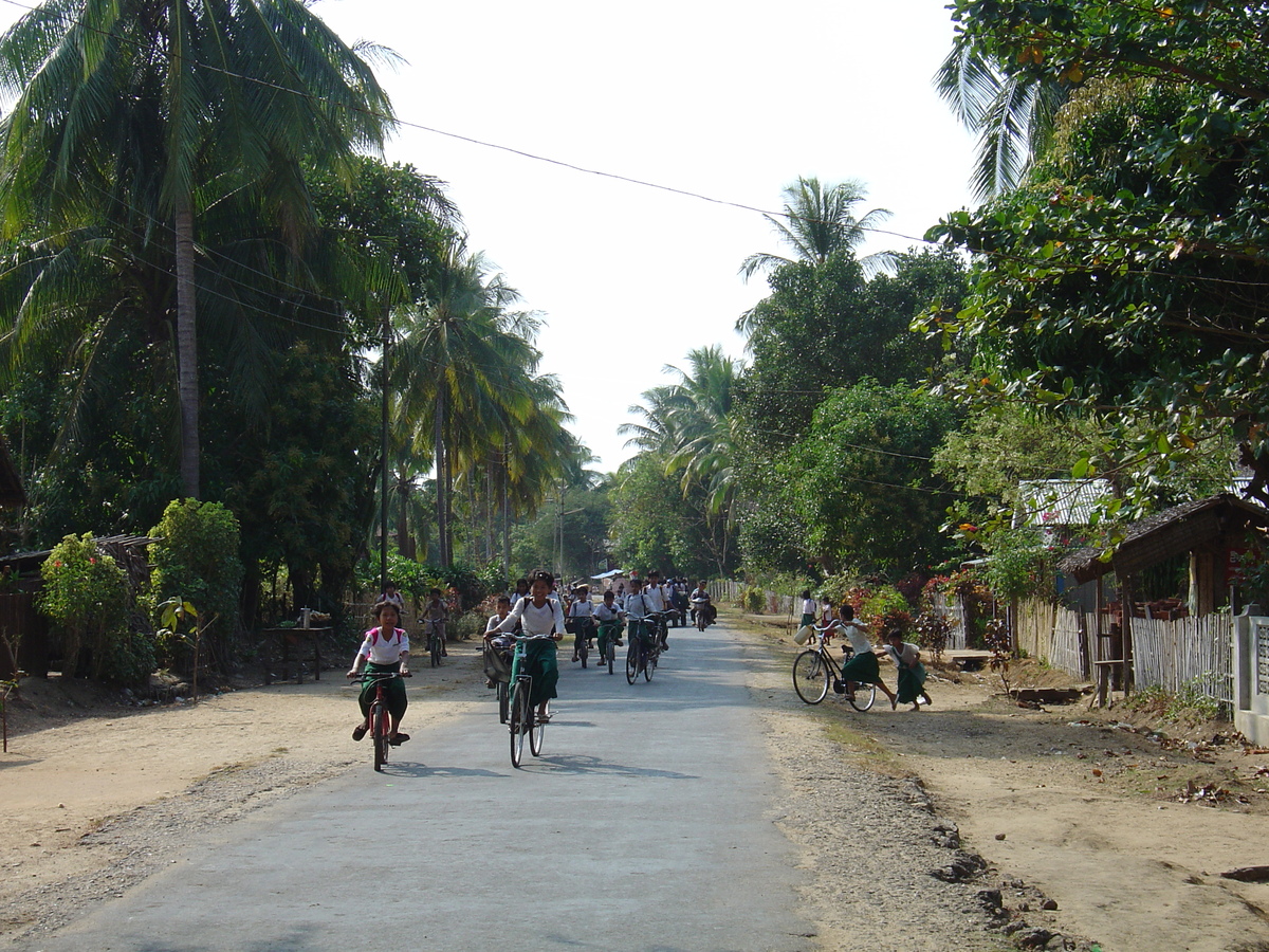 照片 缅甸(Myanmar) 土瓦至茂马干海滩公路(Road from Dawei to Maungmagan beach) 2005-01 64