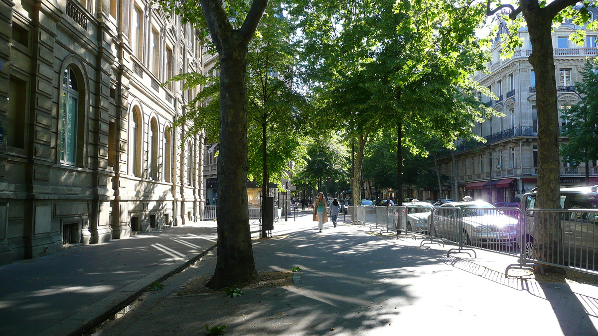 照片 法国(France) 巴黎(Paris) 星形广场和凯旋门(Etoile and Arc de Triomphe) 2007-05 65