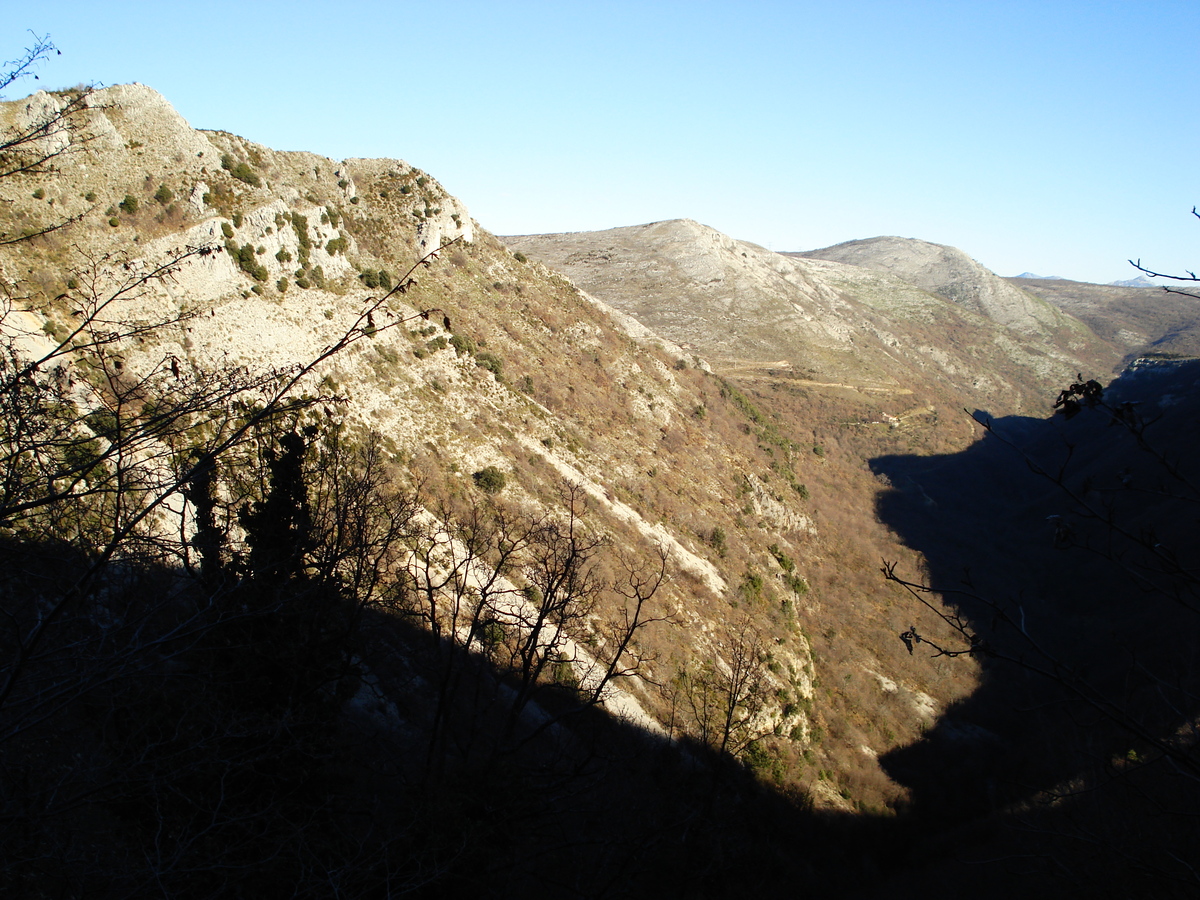 照片 法国(France) 蔚蓝海岸(French Riviera) 旺斯至库尔瑟古勒公路(Vence to Coursegoule road) 2007-01 20