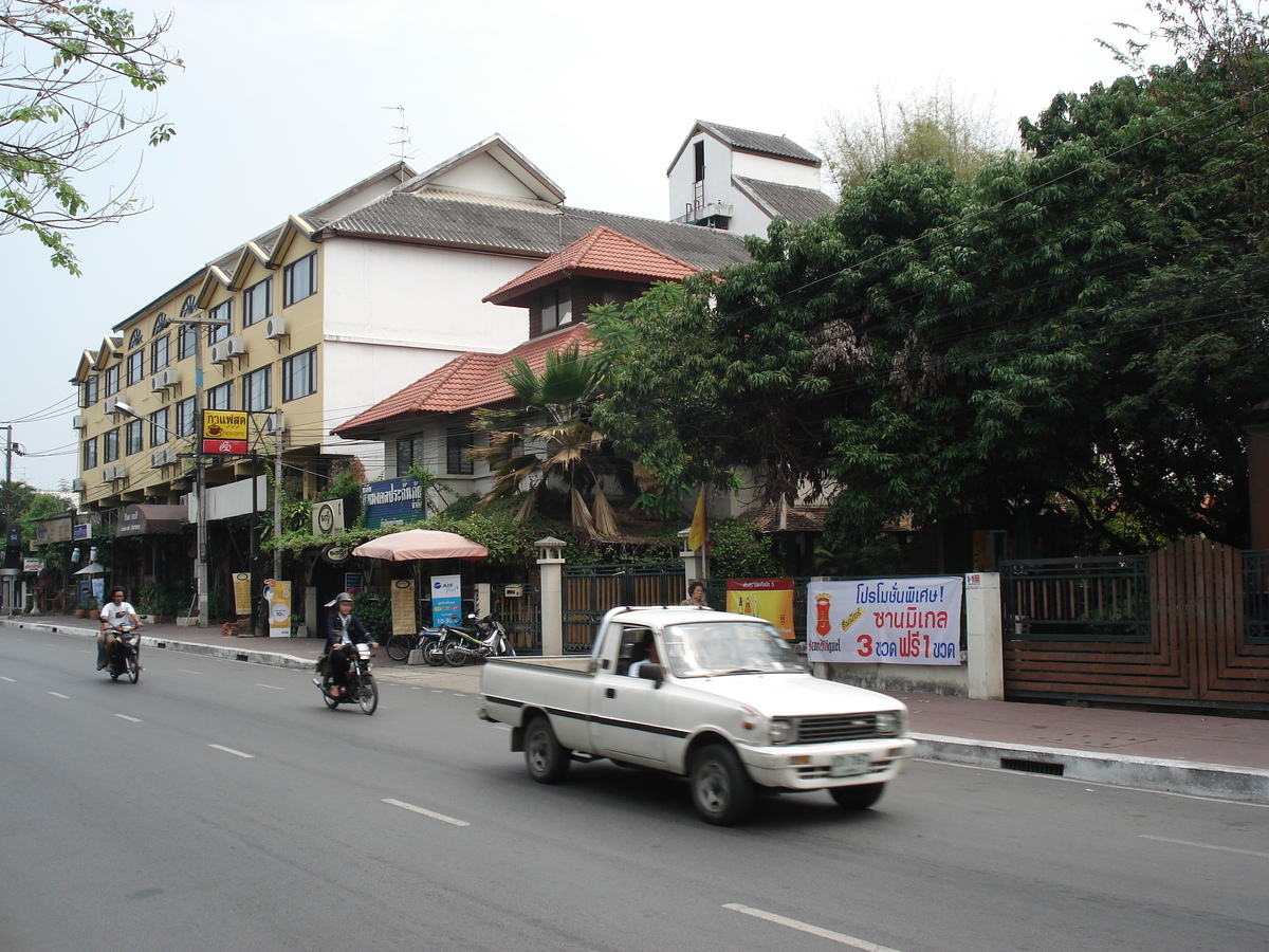 照片 泰国(Thailand) 清迈(Chiang Mai) 护城河内(Inside Canal) 阿拉路（护城河）(Arrak Road(Canal)) 2006-04 16