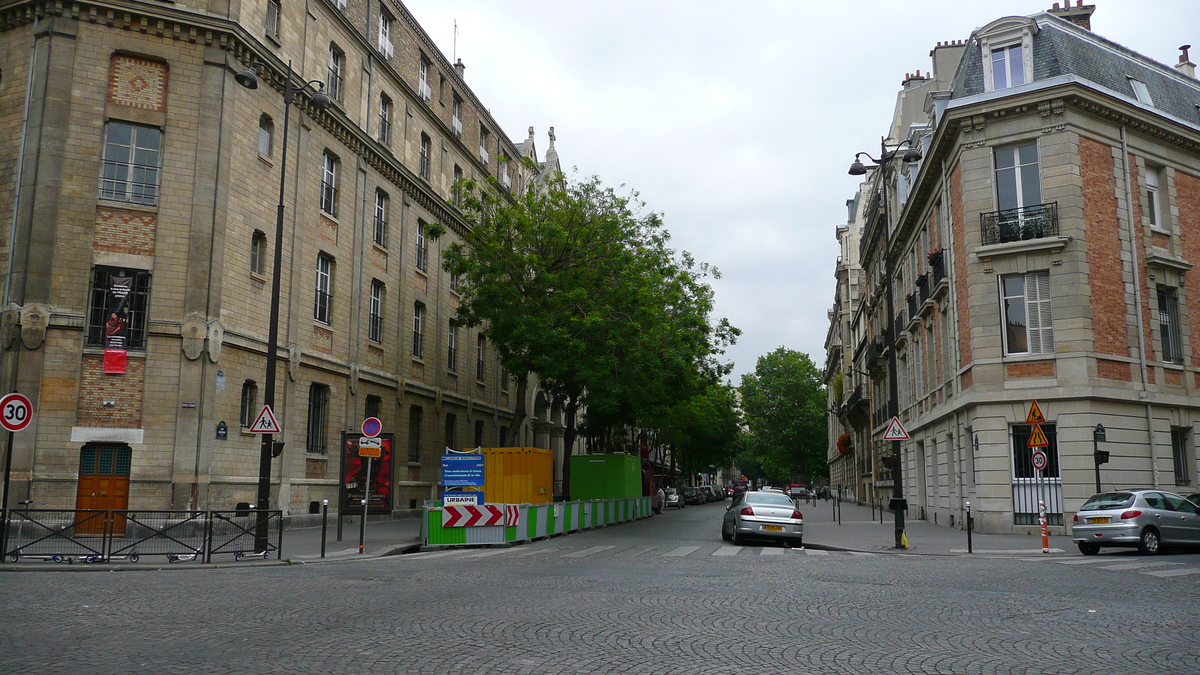 照片 法国(France) 巴黎(Paris) 第十七区(17th Arrondissement) 莱维街(Rue Levis) 2007-05 10