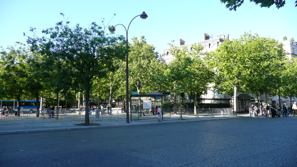 照片 法国(France) 巴黎(Paris) 星形广场和凯旋门(Etoile and Arc de Triomphe) 2007-05 83