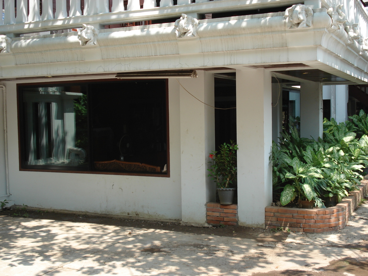 照片 泰国(Thailand) 清迈(Chiang Mai) 护城河内(Inside Canal) 2006-04 58