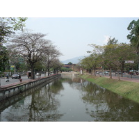 照片 泰国(Thailand) 清迈(Chiang Mai) 护城河内(Inside Canal) 班龙布里路（护城河）(Bamrungburi road (Canal)) 2006-04 1