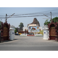 照片 泰国(Thailand) 清迈(Chiang Mai) 护城河内(Inside Canal) 契迪龙寺(Wat Chediluang Varaviharn temple) 2006-04 7