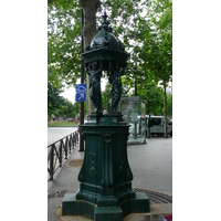 照片 法国(France) 巴黎(Paris) 第十七区(17th Arrondissement) 佩雷尔广场(Place Pereire) 2007-05 15
