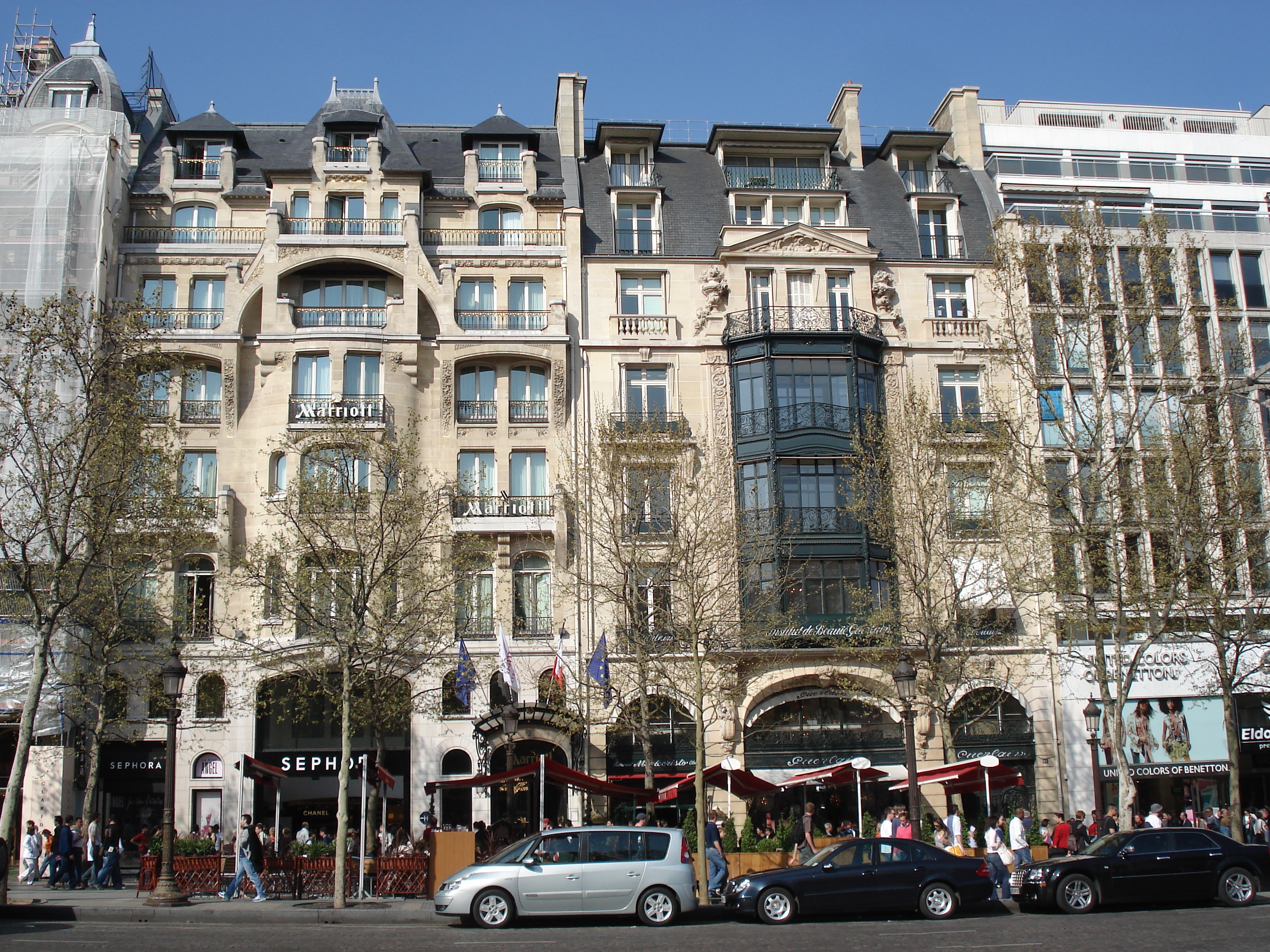 Photo France Paris Avenue des Champs Elysees 2006-04 7