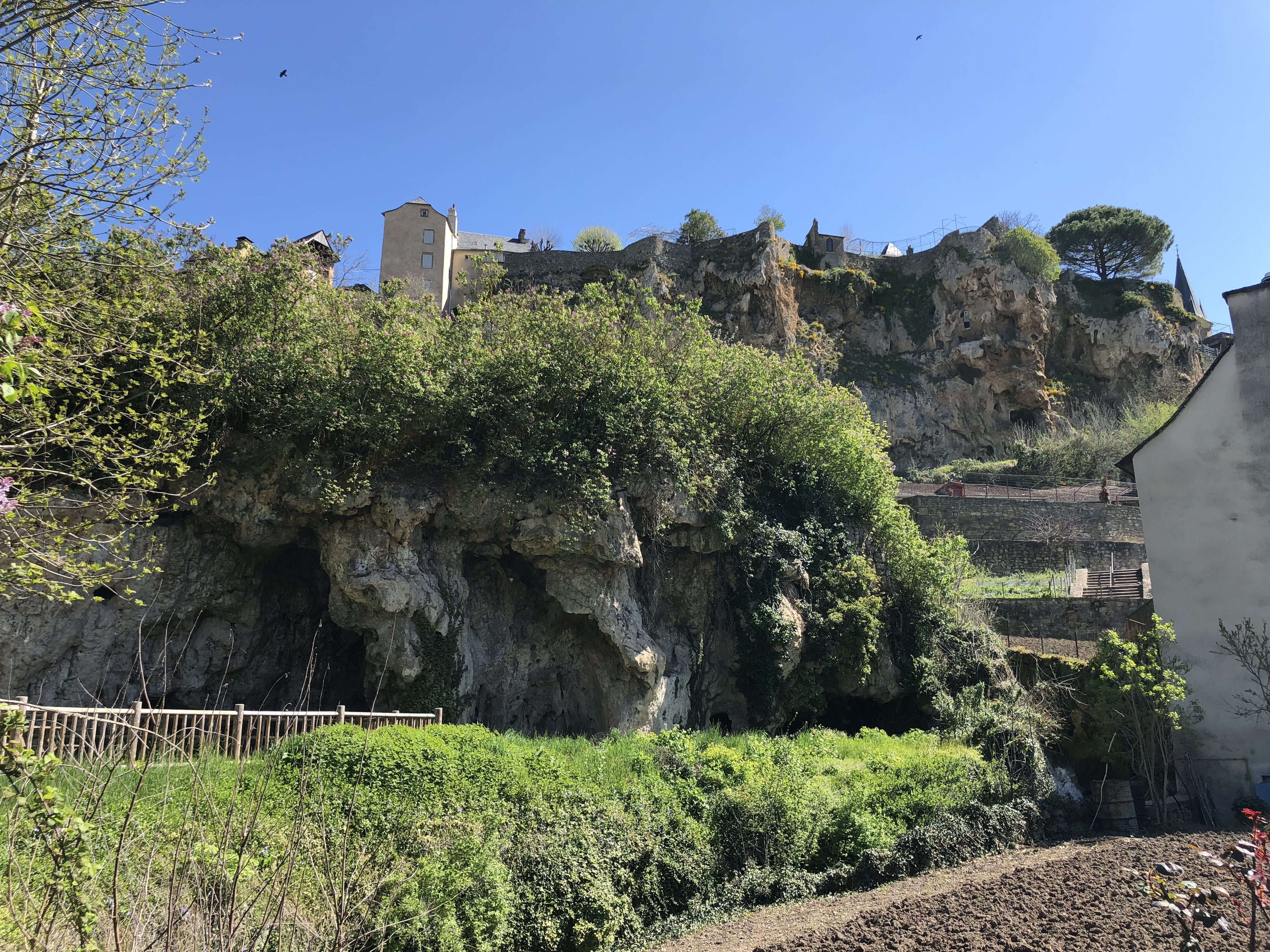 Photo France Salles la Source 2018-04 80