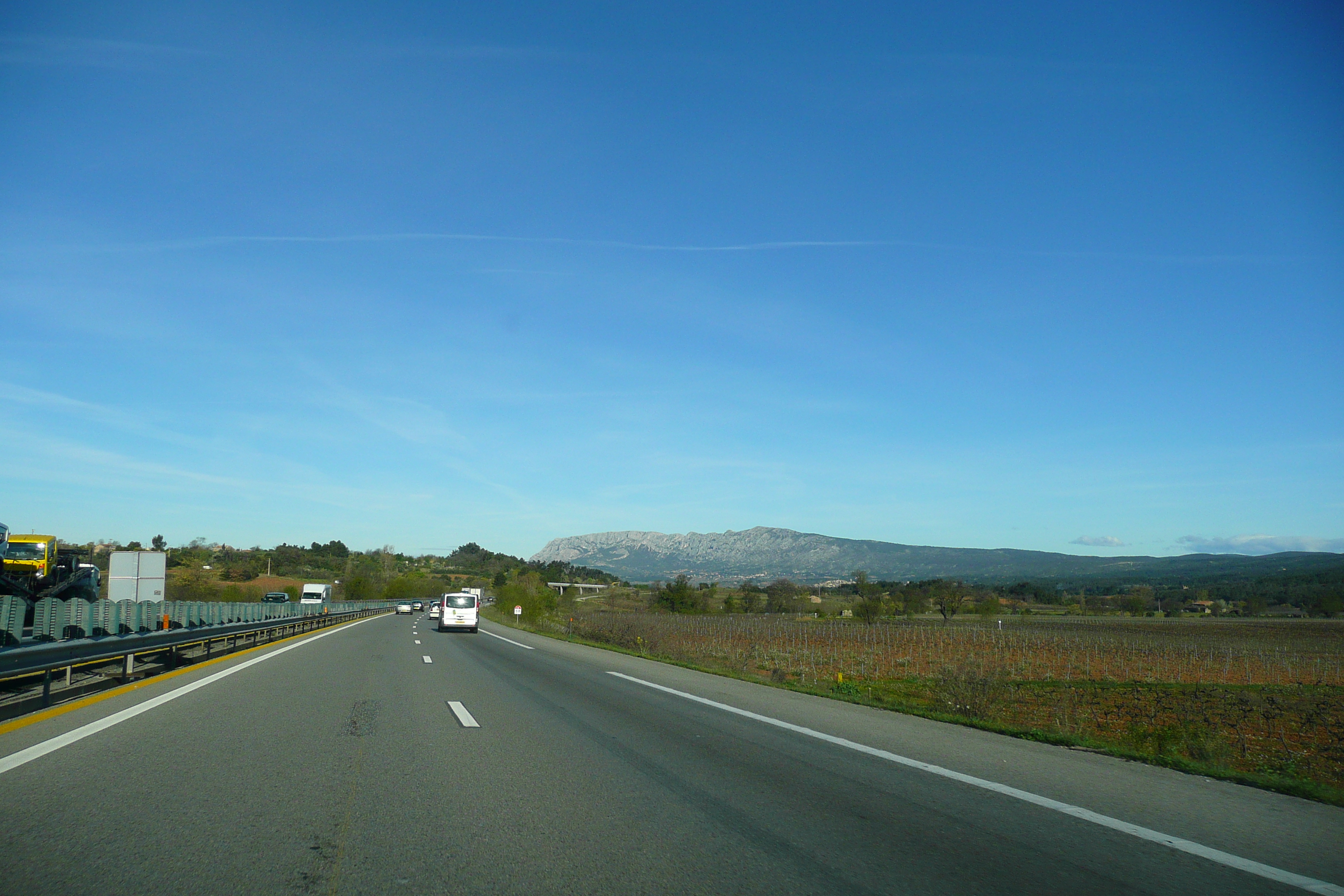 Photo France Côte d'Azur route A8 de Le Luc à Aix 2008-04 11