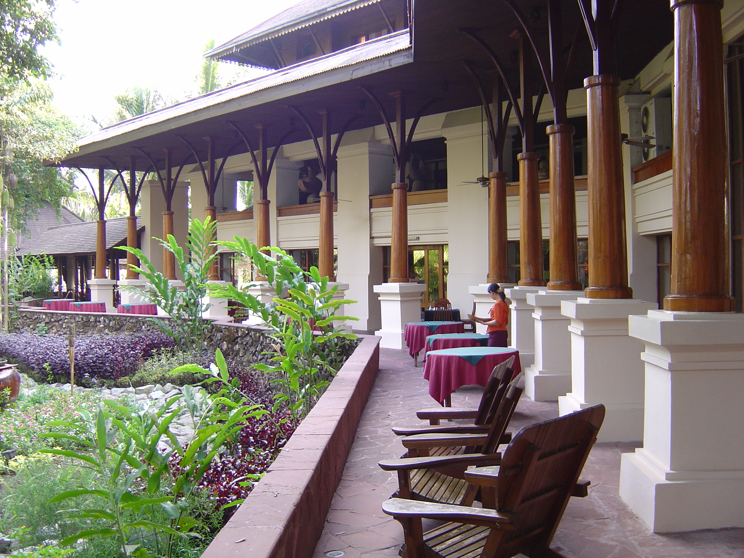 Photo Birmanie (Myanmar) Rangoun Hotel Kandawgyi Palace 2005-01 25