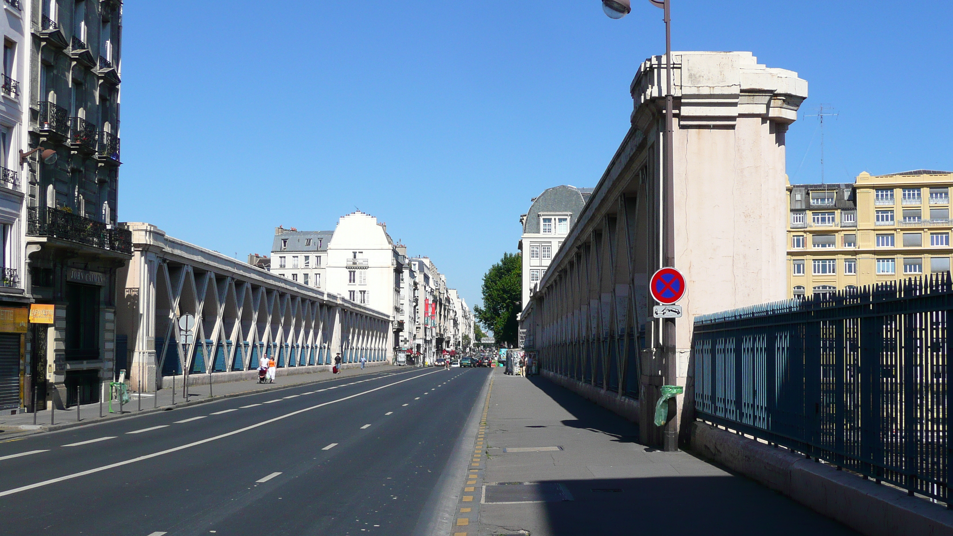 Photo France Paris Rue La Fayette 2007-08 112