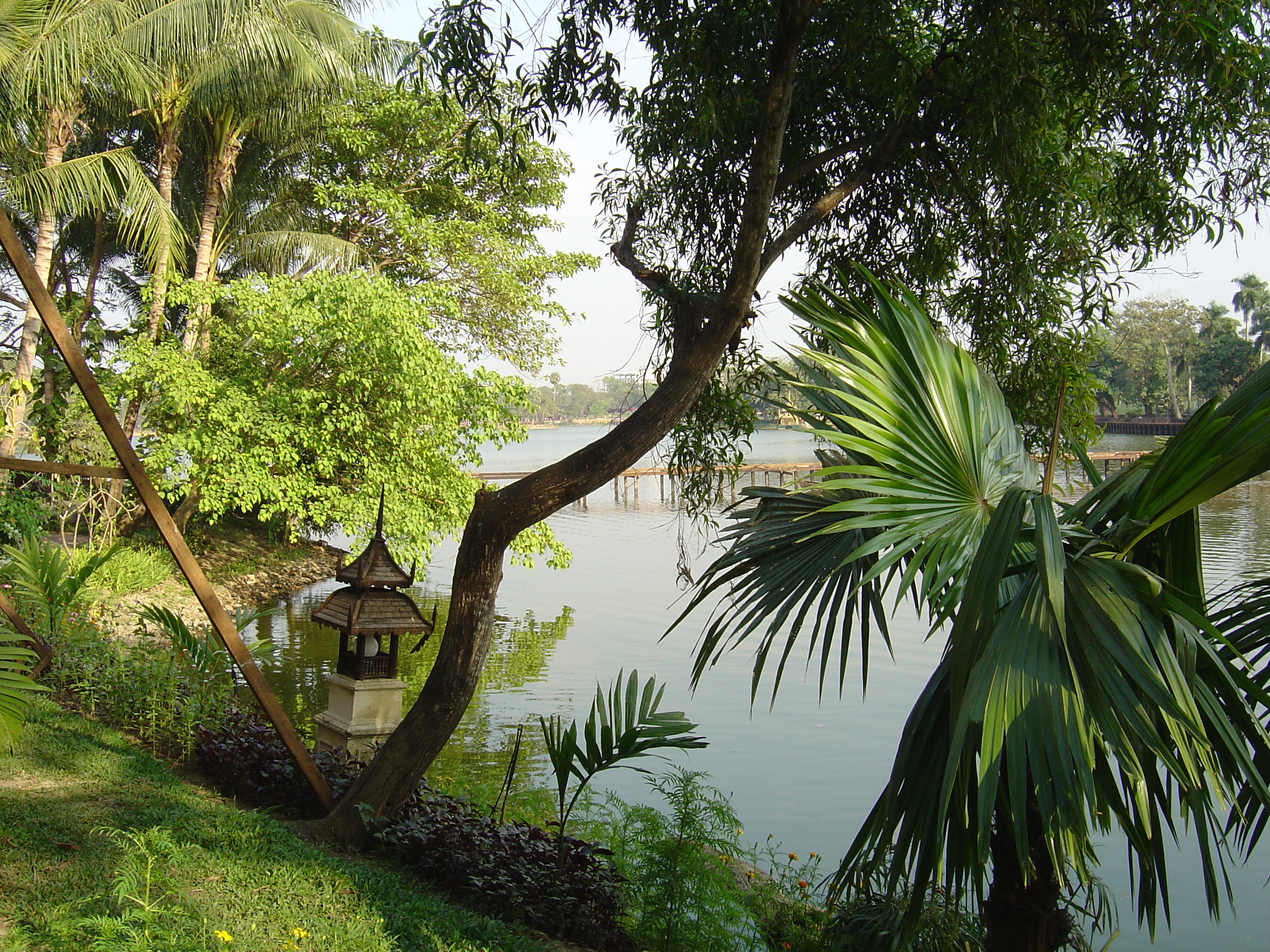Photo Birmanie (Myanmar) Rangoun Hotel Kandawgyi Palace 2005-01 33