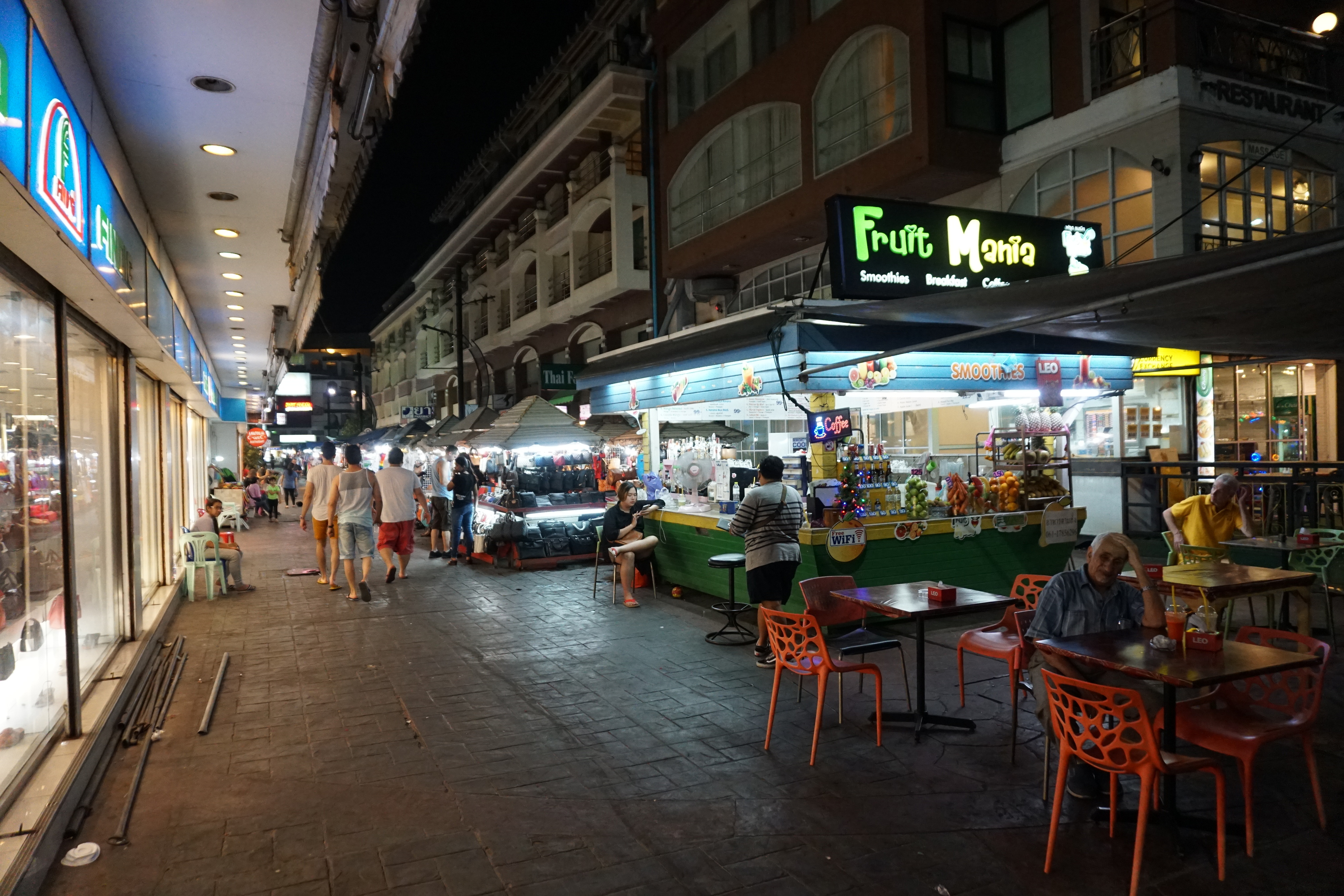 Photo Thaïlande Pattaya Beach Road 2016-12 7