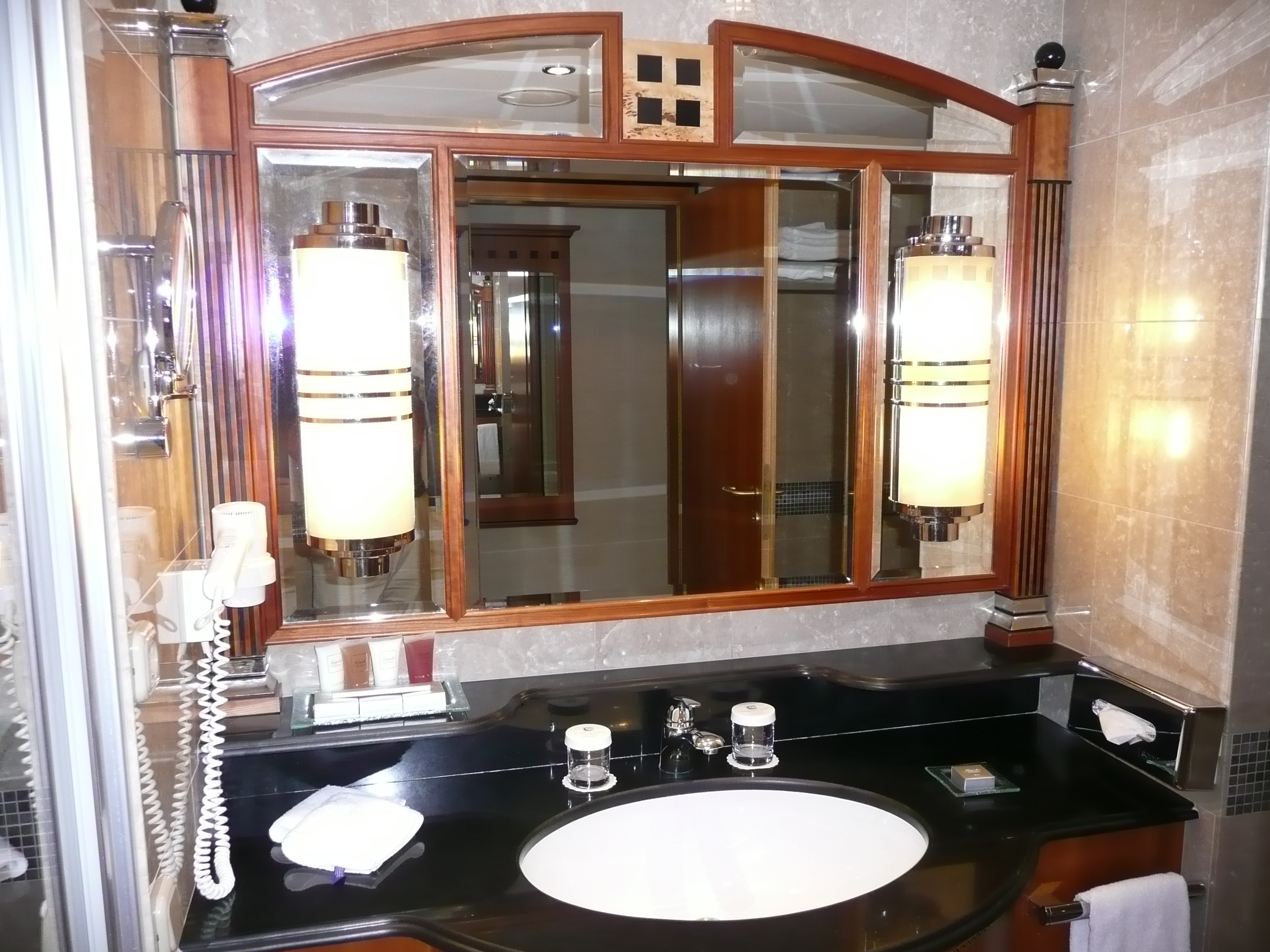 Photo Hongrie Budapest Hotel Kempinski Corvinus 2007-06 59