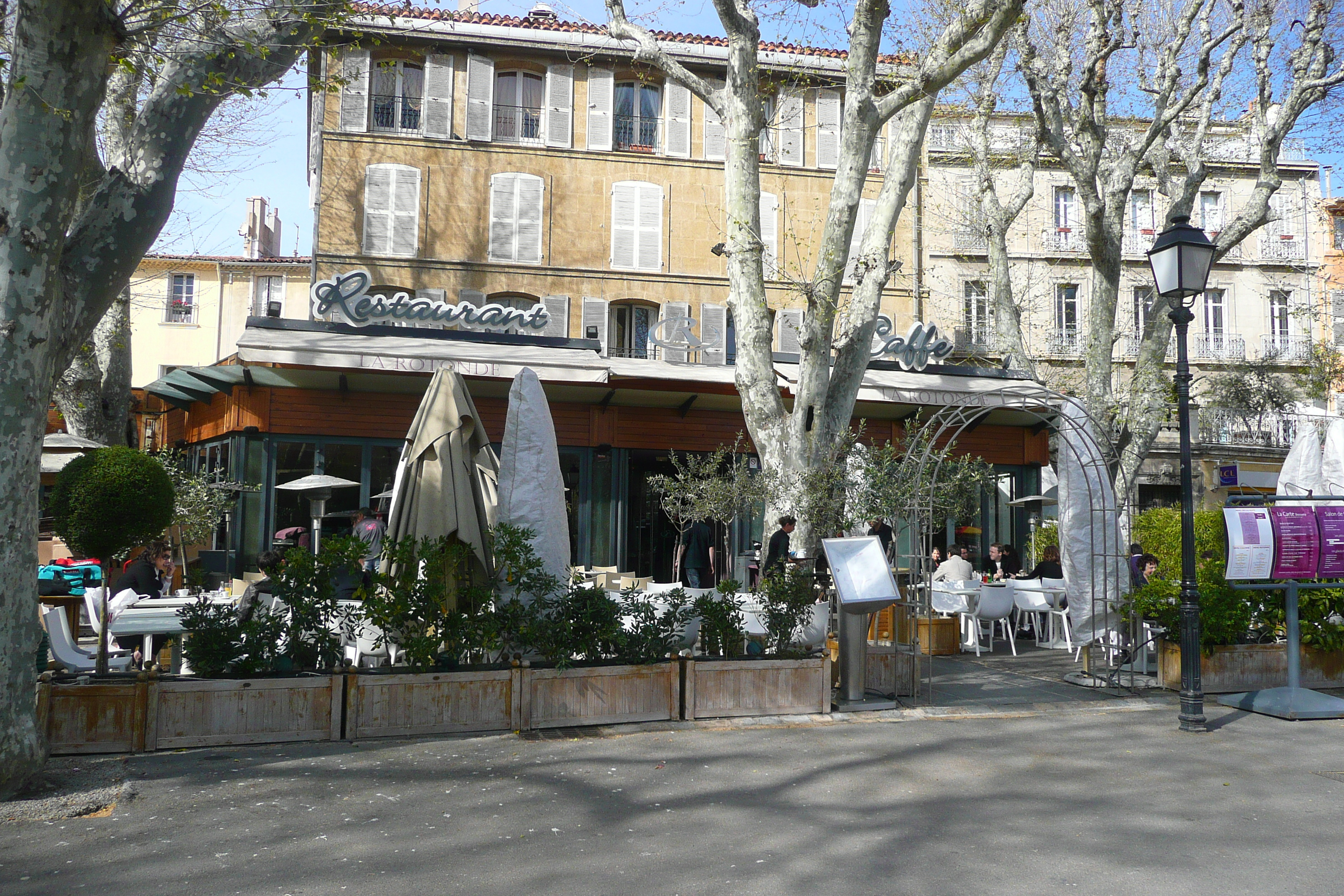 Photo France Aix en Provence Place du Général de Gaulle 2008-04 11