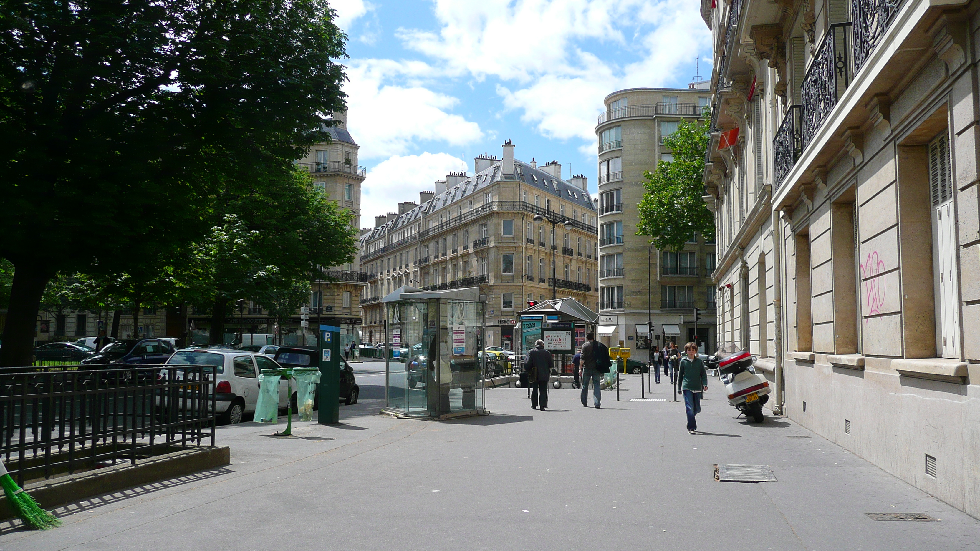 Photo France Paris 17eme Arrondissement Place Malesherbes 2007-05 30