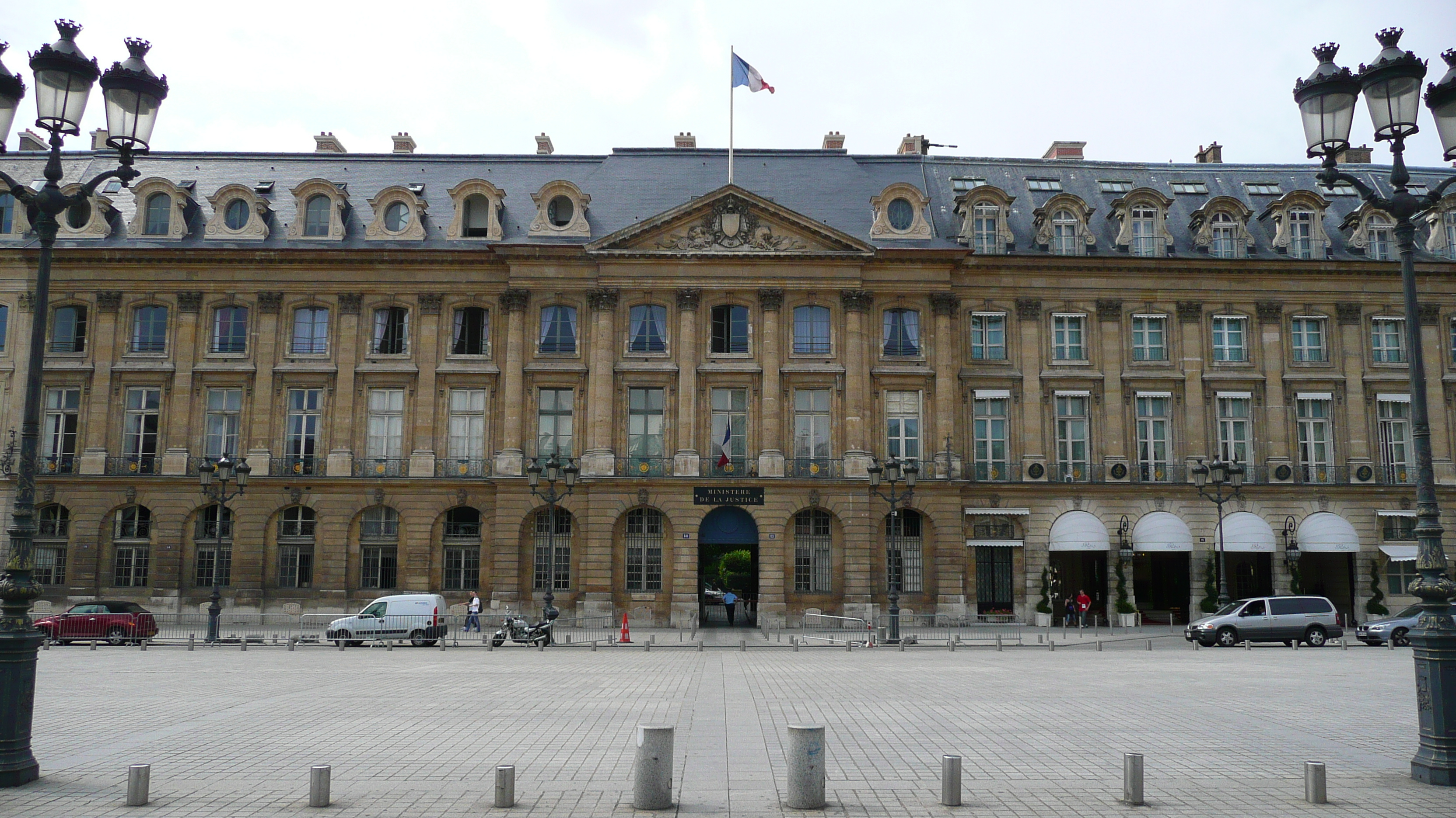 Photo France Paris Place Vendome 2007-07 13
