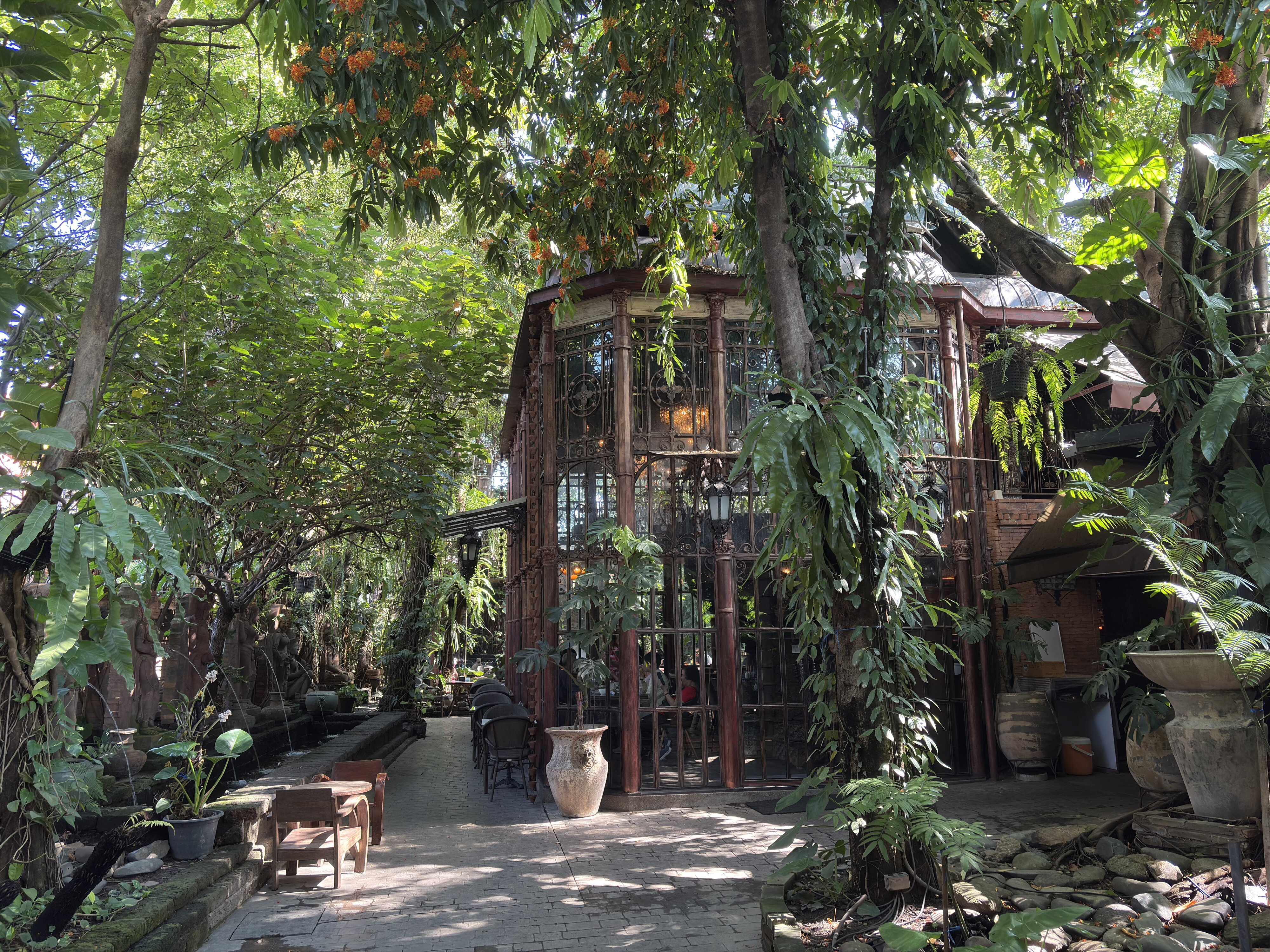 Photo Thaïlande Chiang Mai Restaurant Faces 2026-01 0