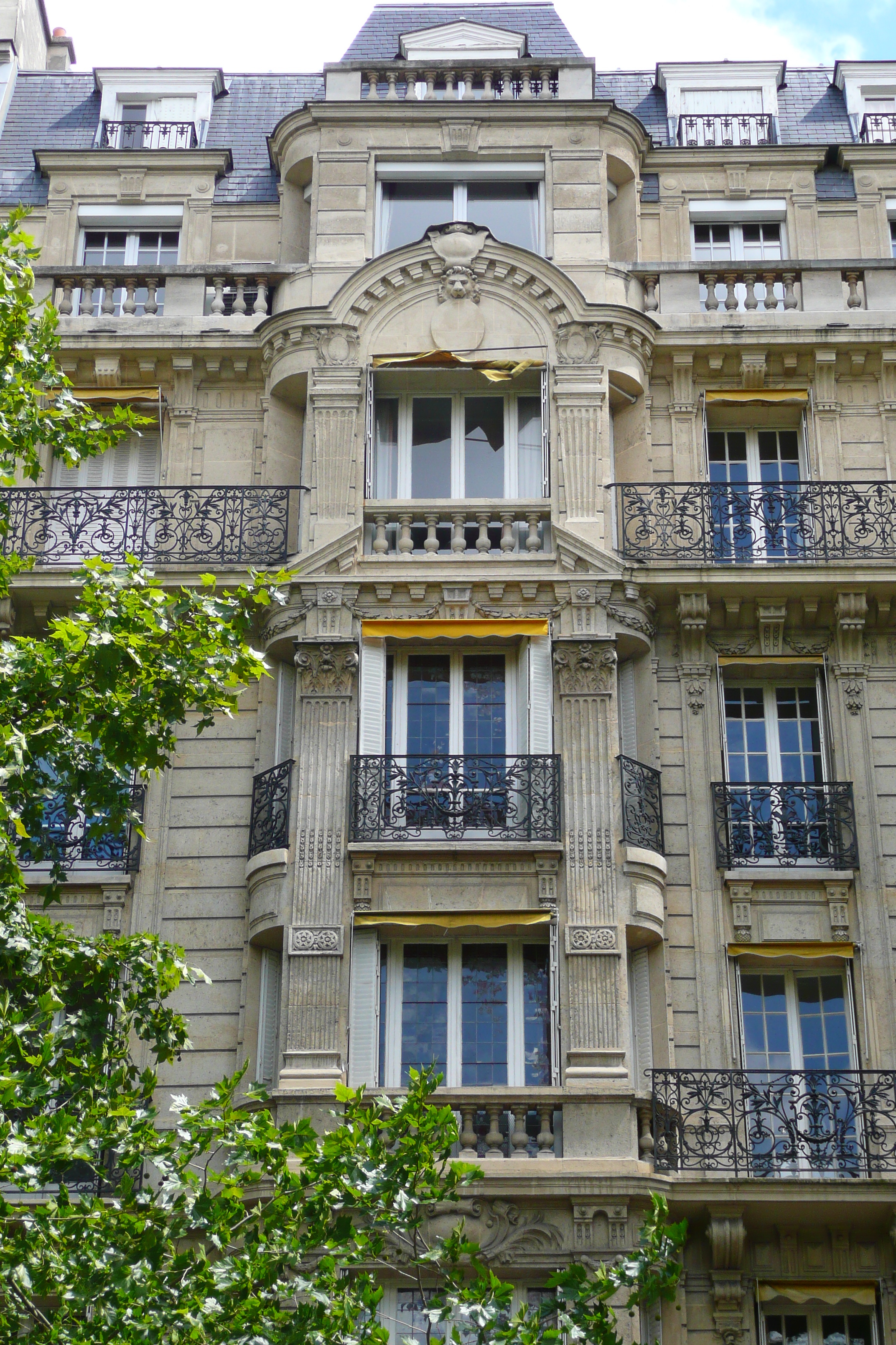 Photo France Paris Avenue Niel 2007-06 54