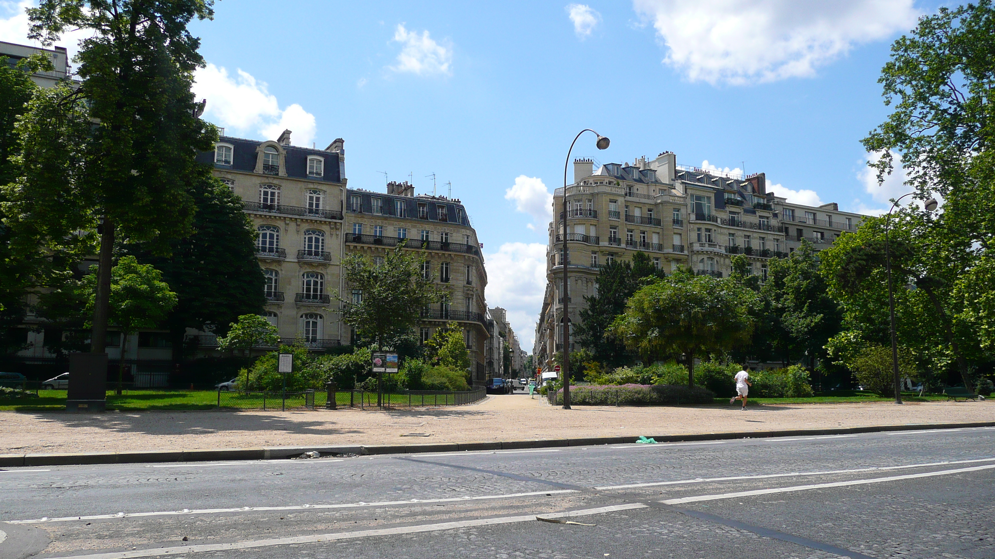 Photo France Paris Avenue Foch 2007-06 151