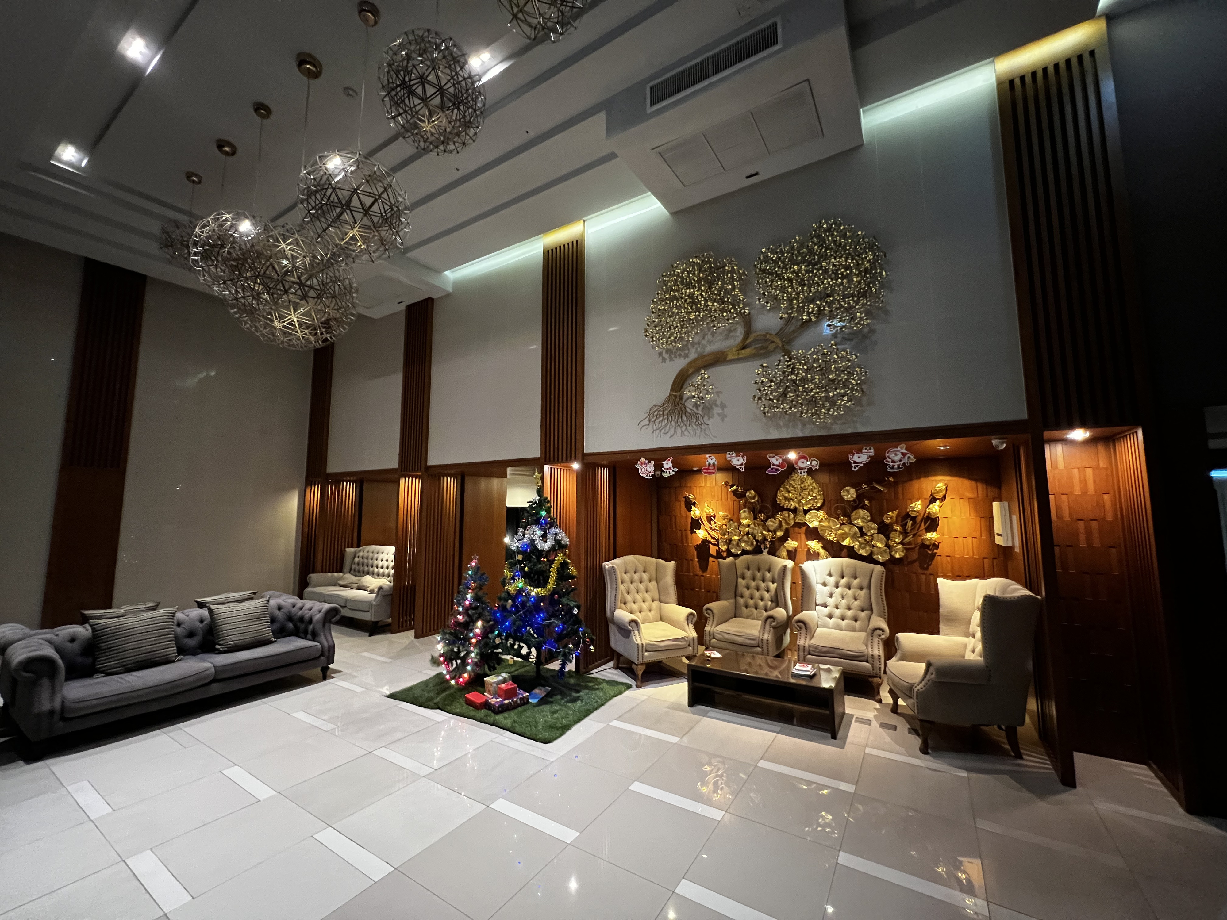 Photo Thaïlande Phuket Plage de Surin The Aristo Resort 2021-12 9