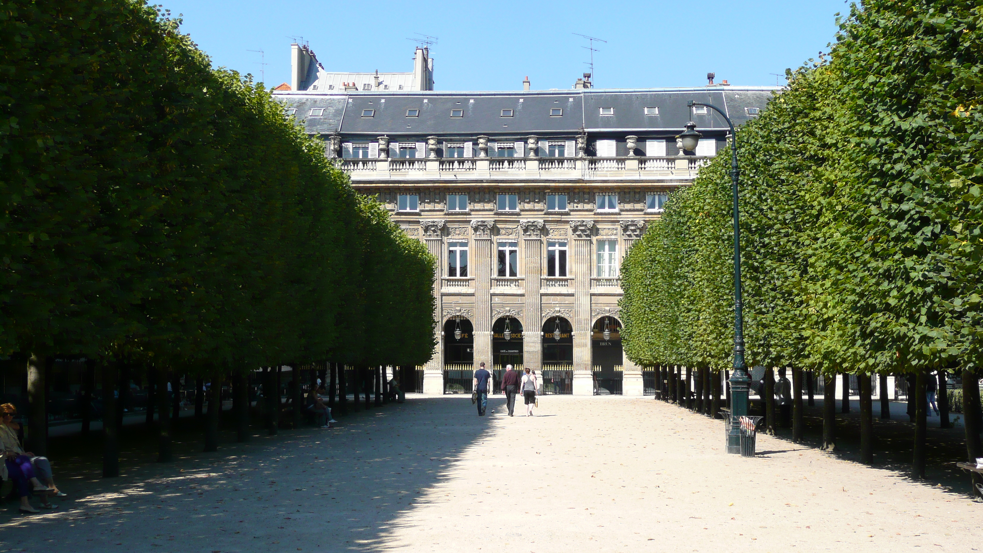 Photo France Paris Palais Royal 2007-08 95