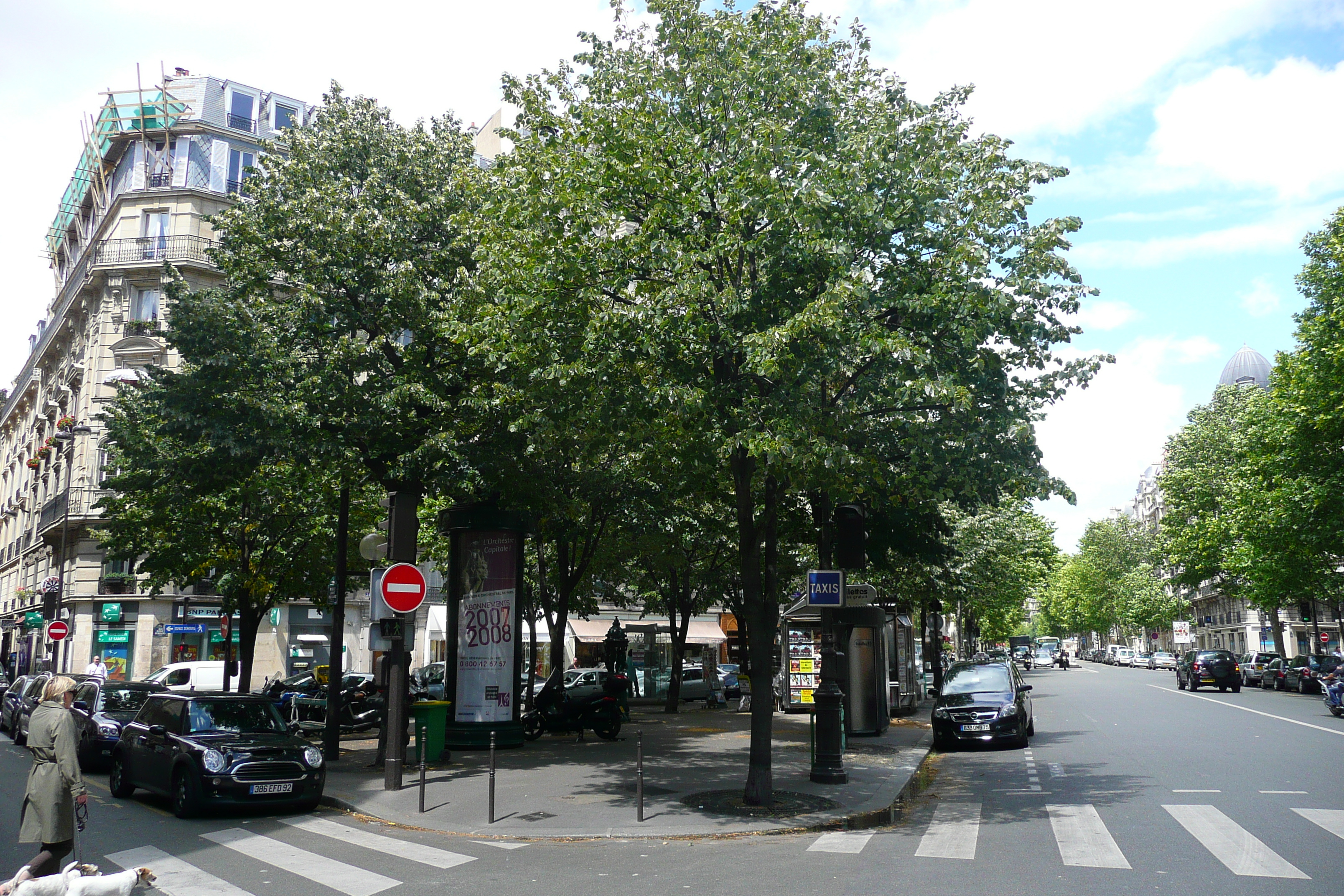 Photo France Paris Avenue Niel 2007-06 82