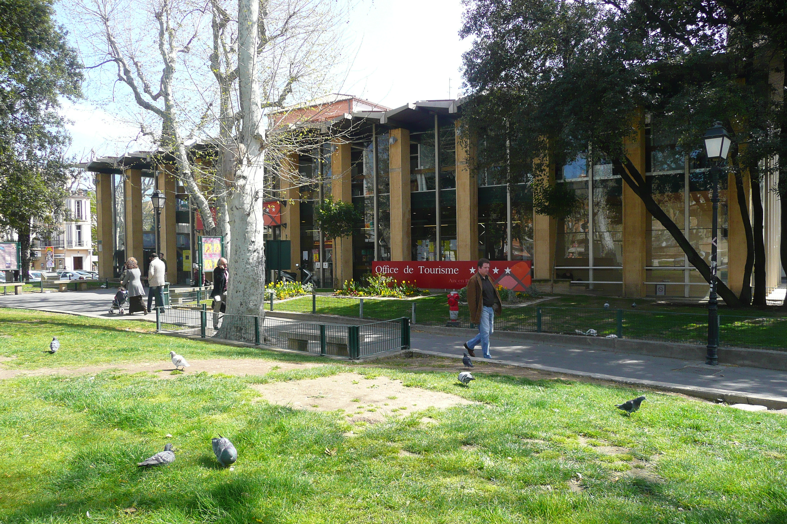 Photo France Aix en Provence Place du Général de Gaulle 2008-04 3