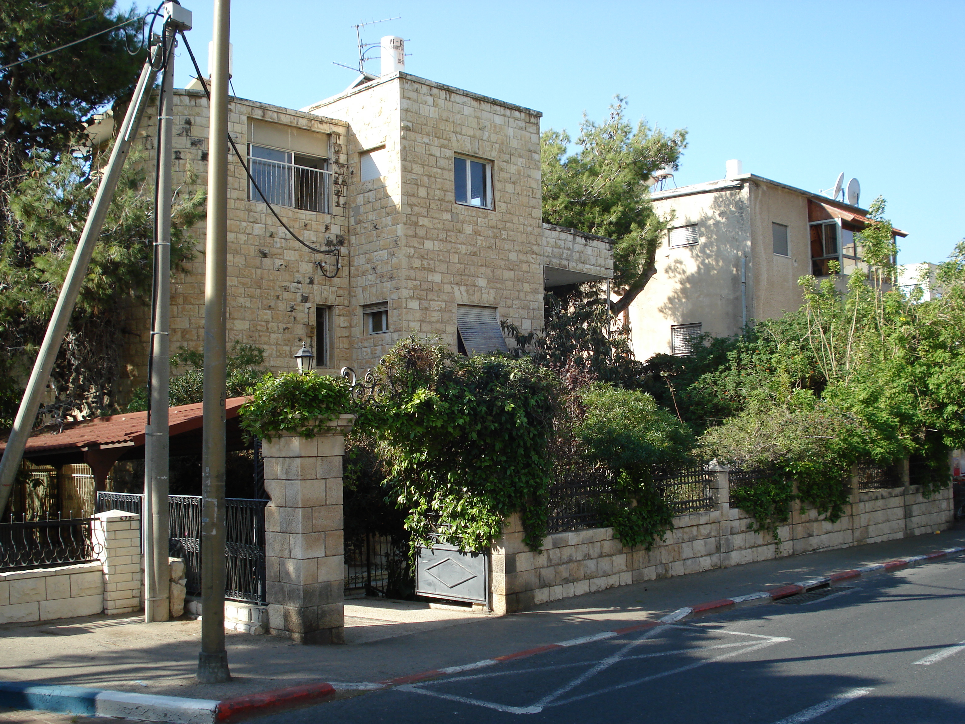 Photo Israel Haifa Carmel 2006-12 53