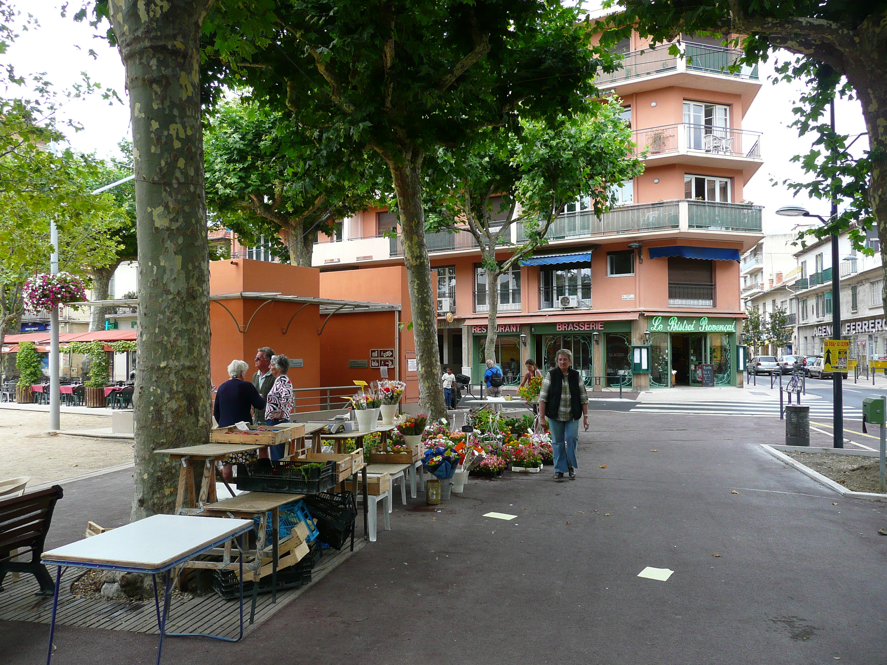 Photo France Vence Place du Grand Jardin 2007-07 12