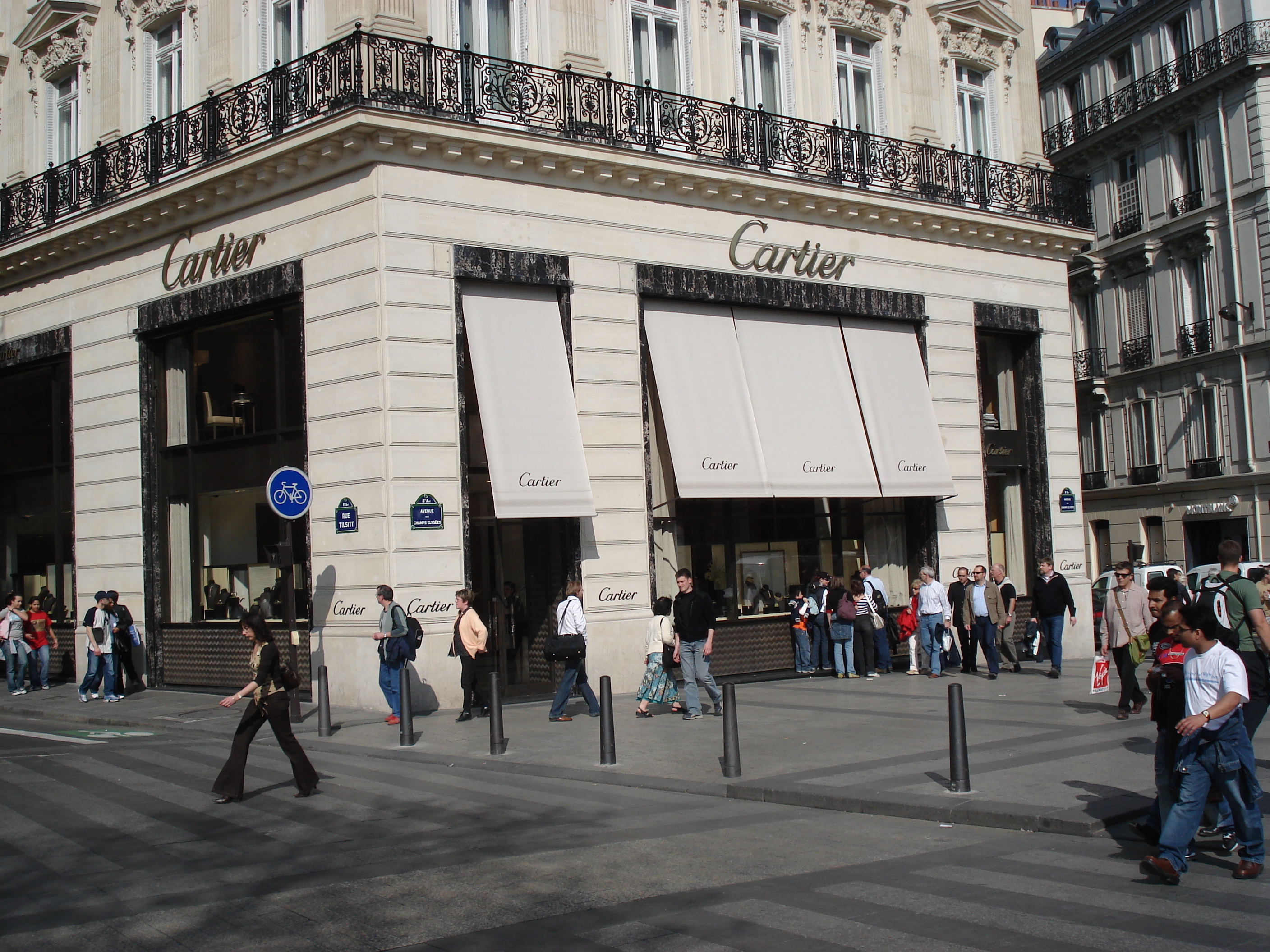 Photo France Paris Avenue des Champs Elysees 2006-04 26
