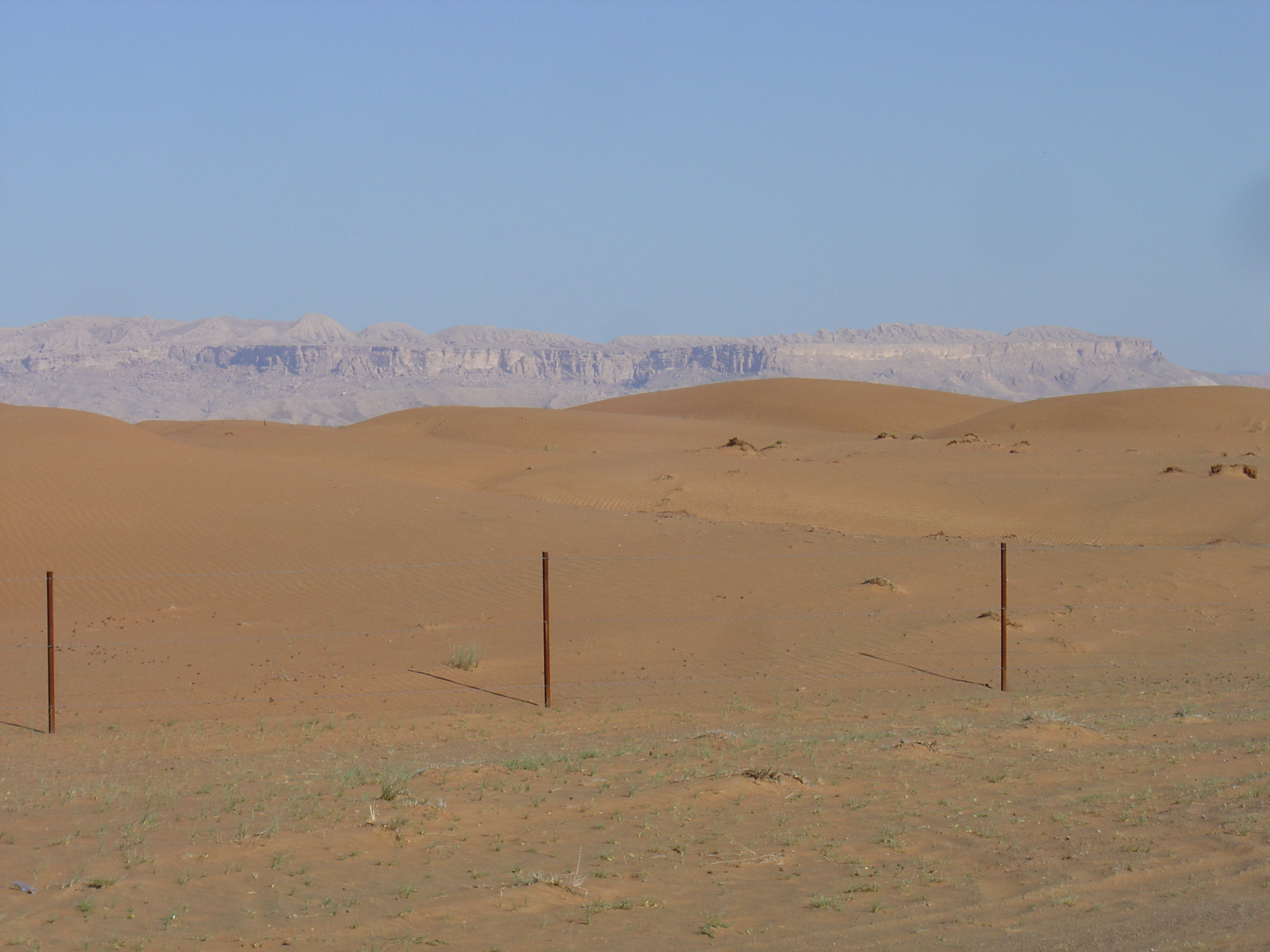 Photo Émirats arabes unis Route de Dubai à Al Ain 2005-03 0