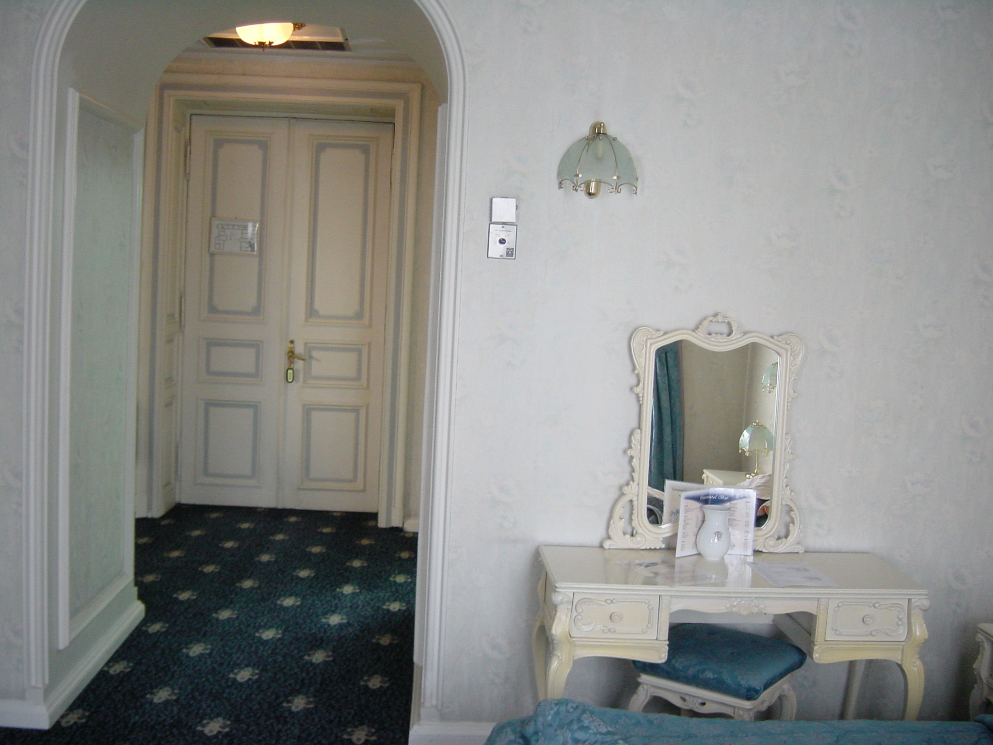 Photo Roumanie Bucharest Hotel Continental 2003-10 10